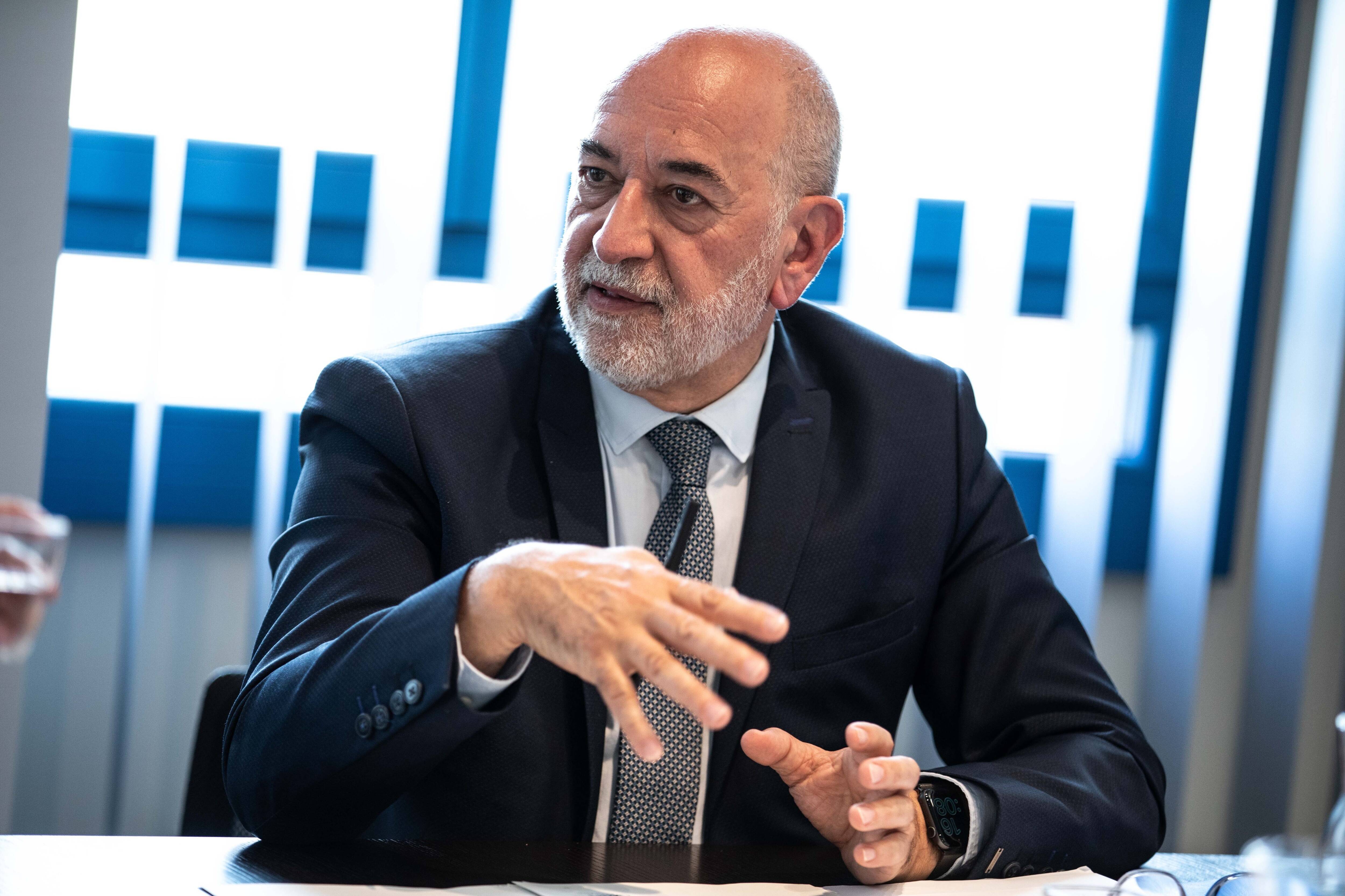 "La plupart des personnes s'inquiètent de bien faire": le directeur des Finances publiques du Var réagit aux files liées à la déclaration des biens immobiliers