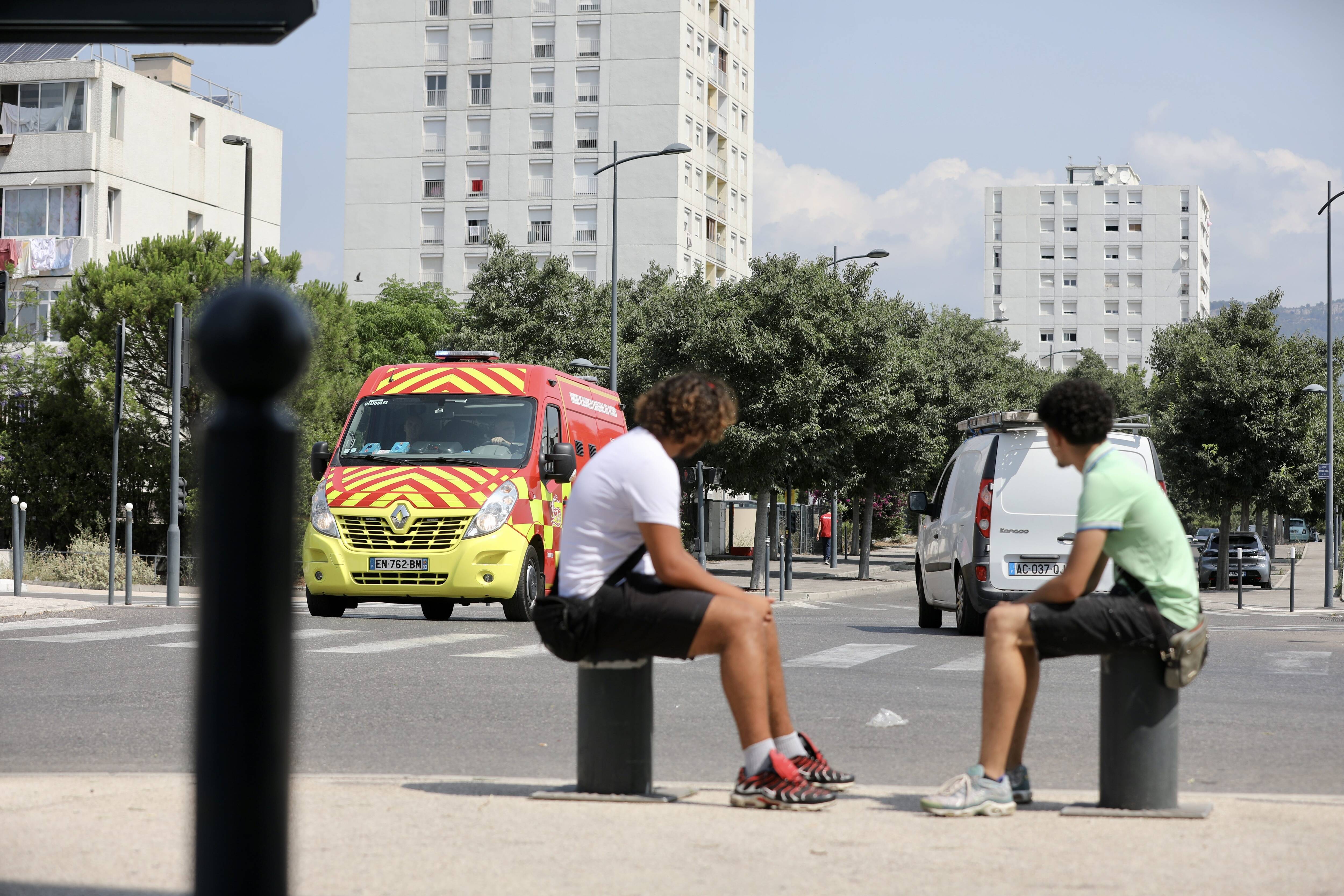 "Des contrôles de police plus tendus ici qu'en centre-ville": dans la cité Berthe à La Seyne, les jeunes veulent en finir avec le manque de respect des policiers
