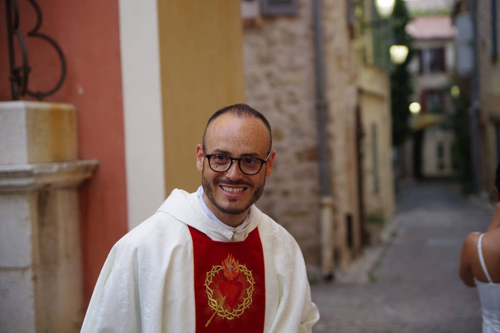 De Santiago du Chili à Antibes, ce nouveau prêtre célèbre sa première messe dimanche