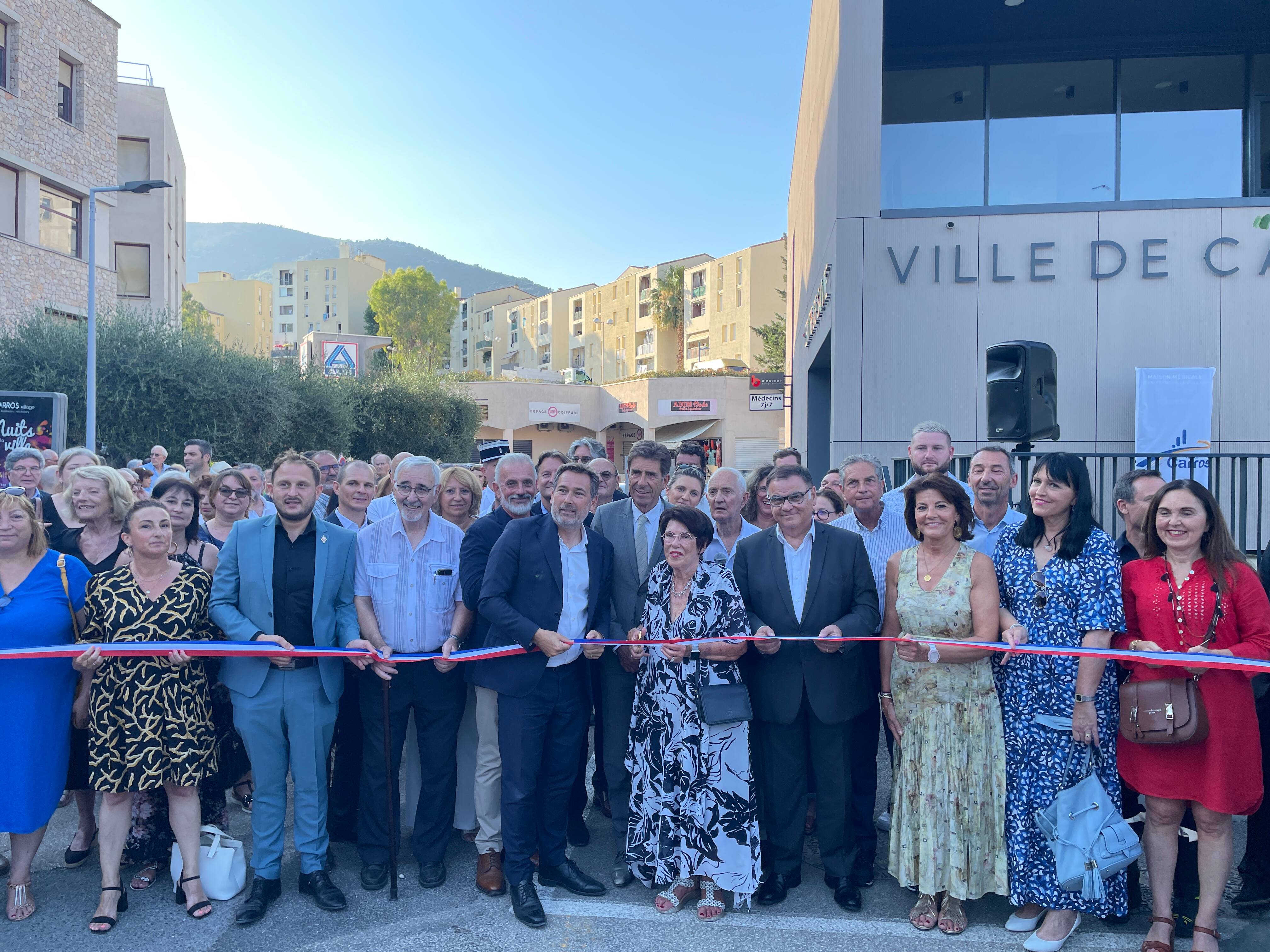 Attendu depuis des années, le Centre de santé ouvre ses portes ce mardi en plein coeur de Carros (on vous le fait découvrir)