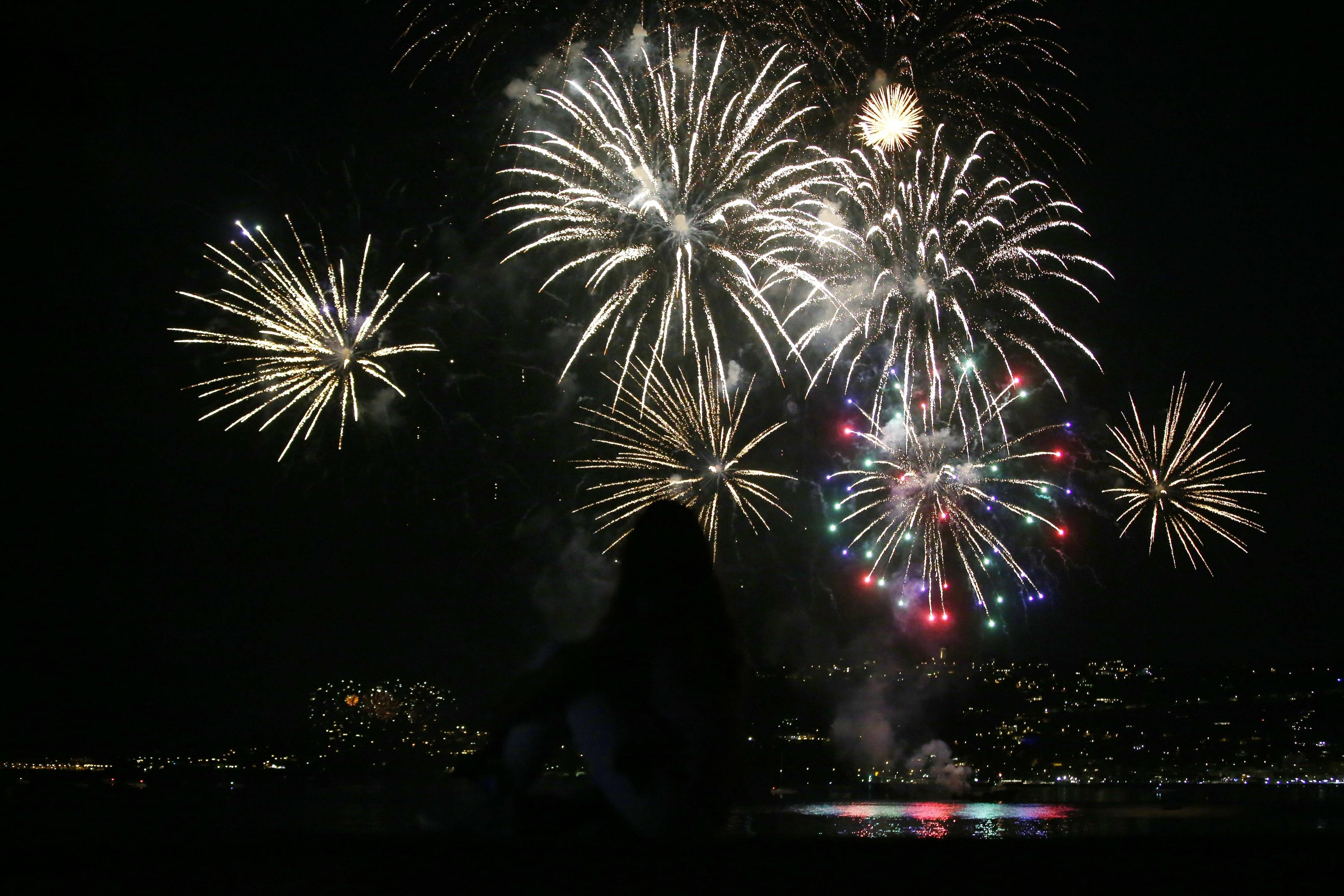 Risque incendie, récentes émeutes... Ces communes de la Côte d'Azur maintiennent-elles leur feu d'artifice du 14 juillet?