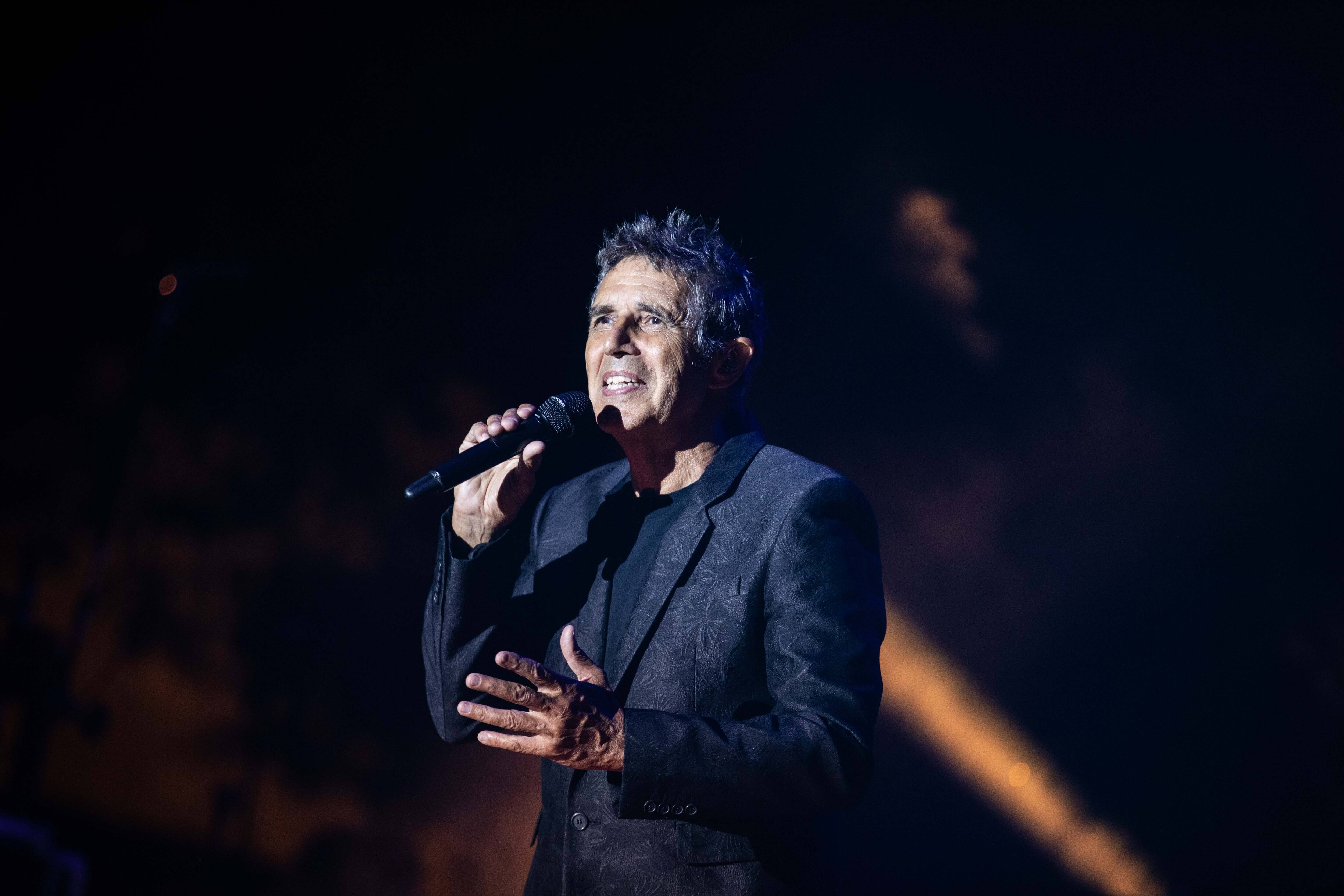 Avant son concert à Roquebrune-Cap-Martin, Julien Clerc revient sur ses cinquante ans de carrière, au cours desquelles il n'a cessé de "faire plaisir" au public