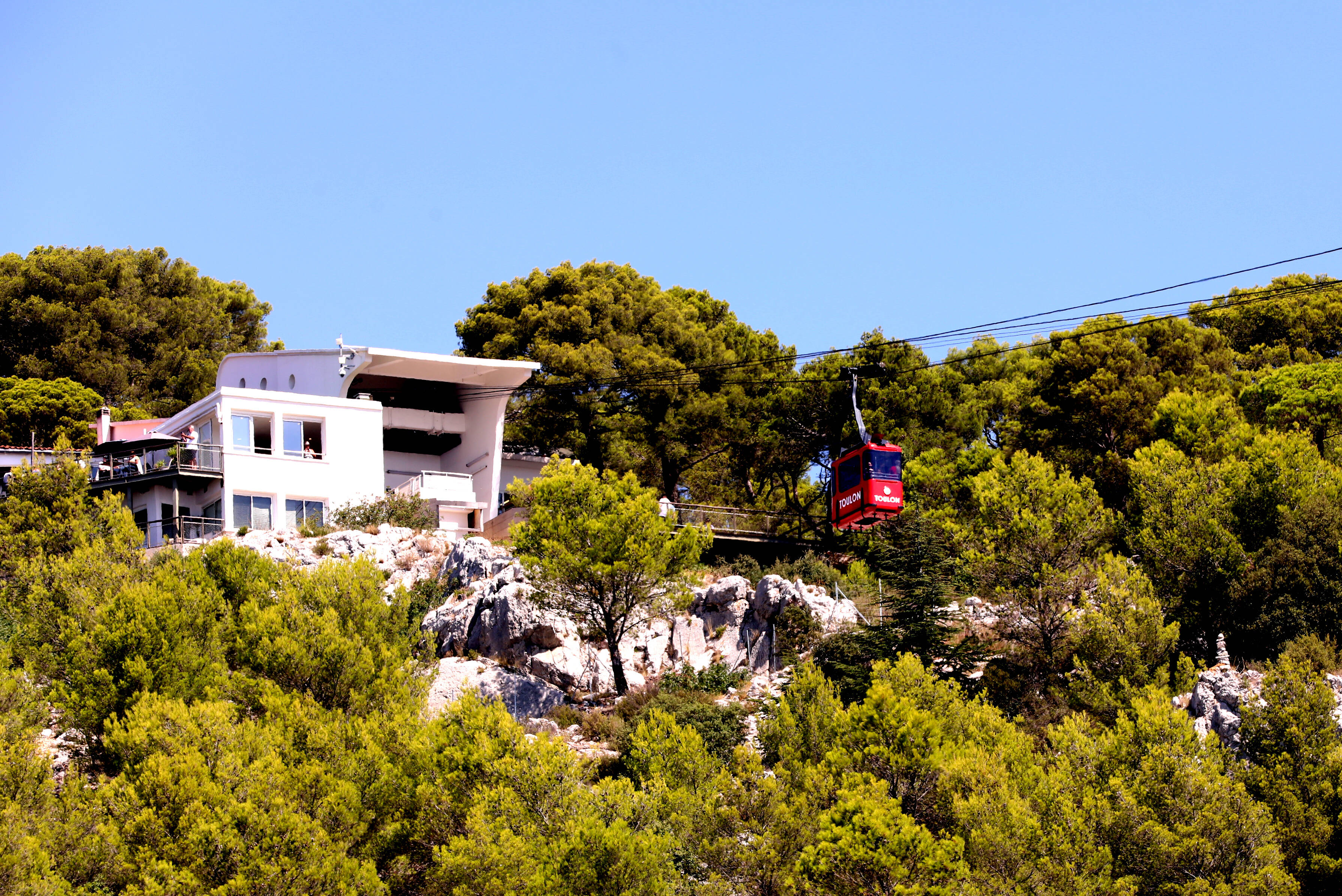 "On a refusé 100 personnes!": les commerçants privés de clientèle à cause de la fermeture du mont Faron à Toulon