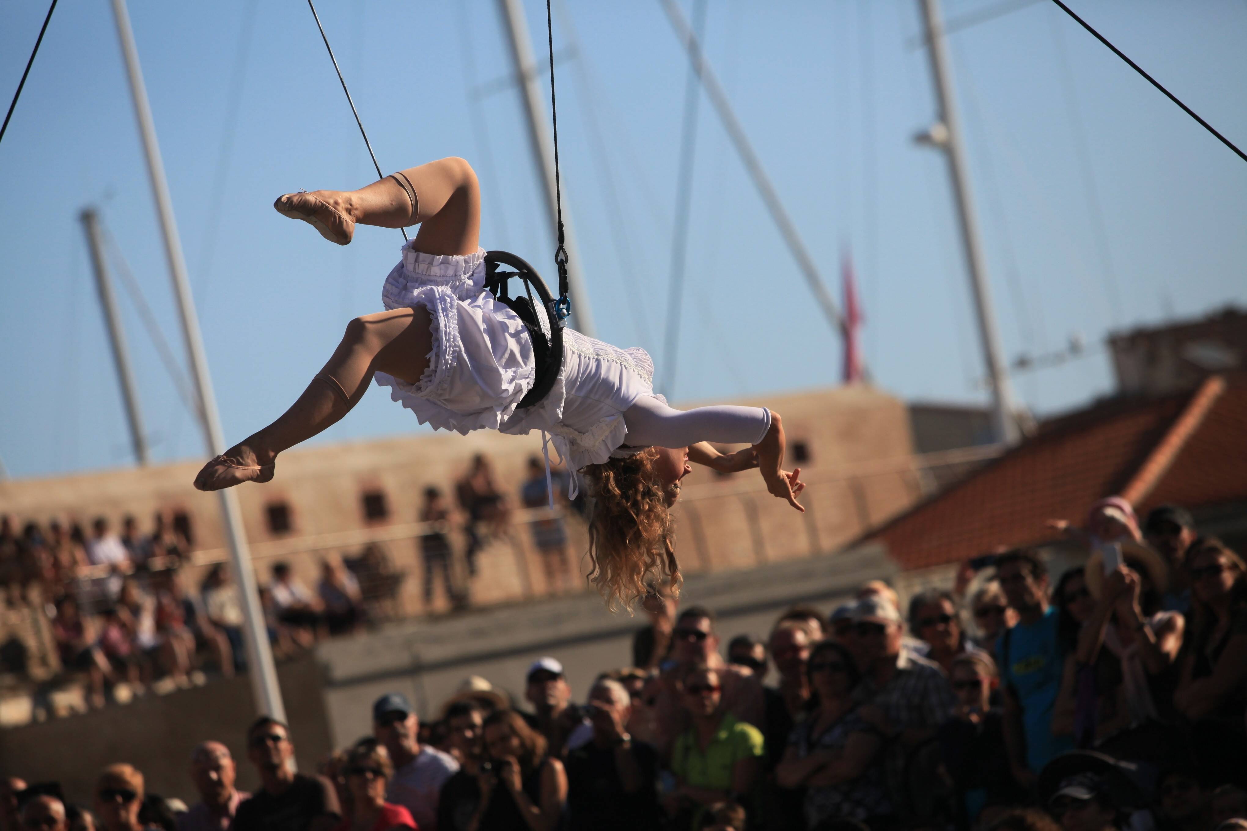 Nuits Carrées, Les Floralies, Déantibulations... Donnez votre avis sur les festivités printanières de la ville d'Antibes