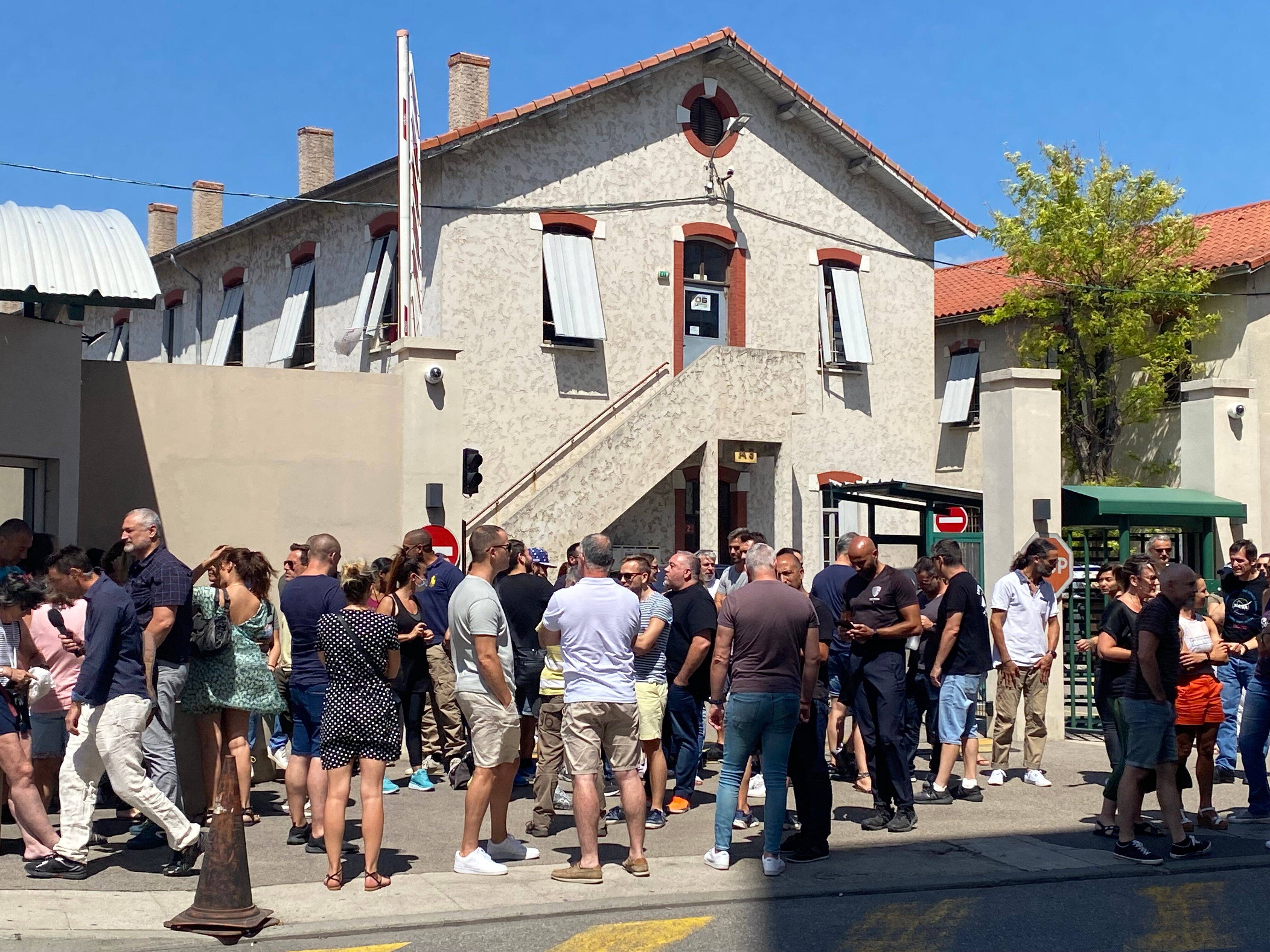 "Lors des attentats de 2015 on nous a applaudis et aujourd'hui on serait des assassins?": le ras-le-bol des policiers réunis ce mercredi à Nice