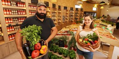 Des légumes frais et bio, du champ aux étals... Ils ouvrent un magazin sur leur propriété à Grasse