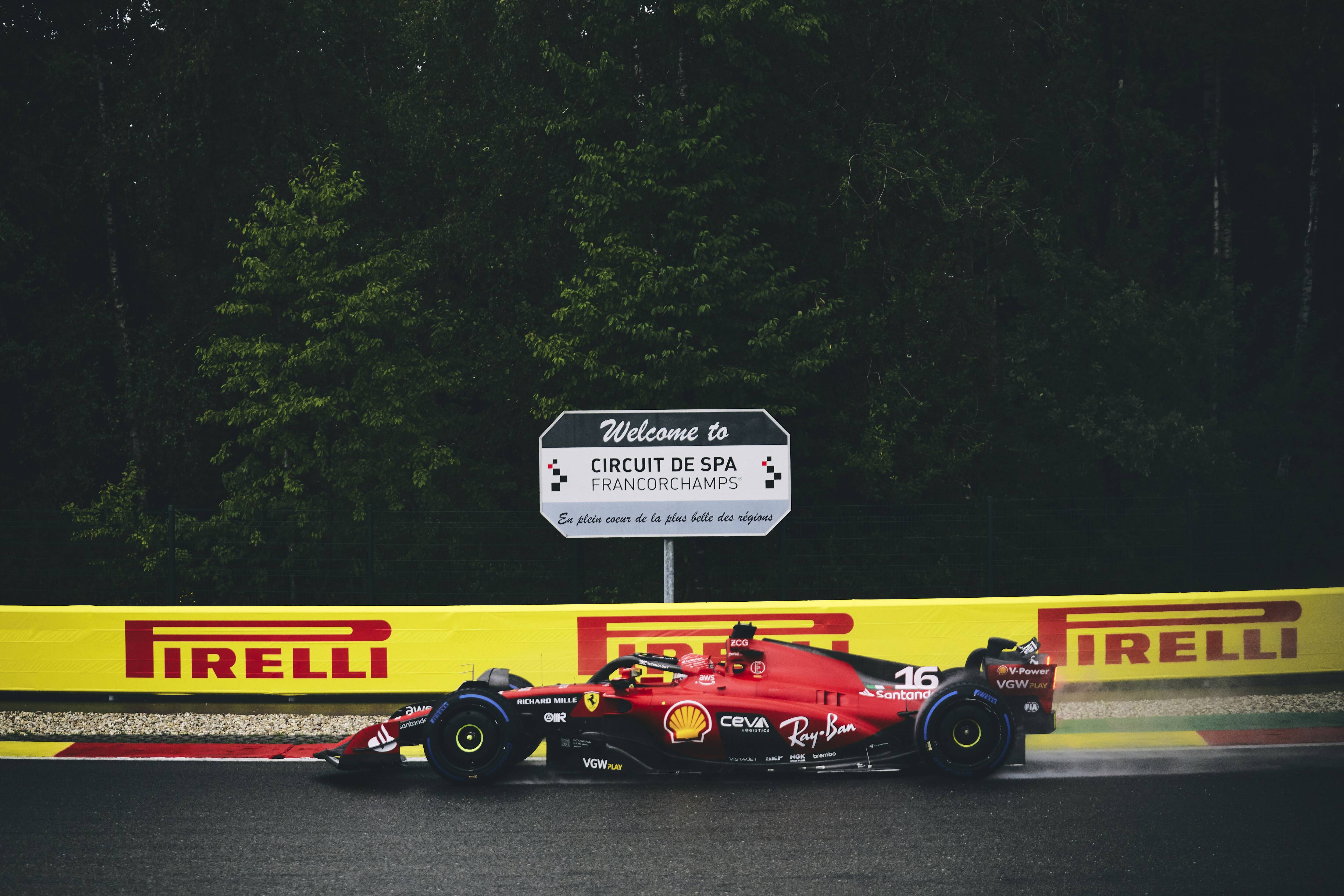 Max Verstappen remporte la course sprint du Grand Prix de Belgique, Charles Leclerc en cinquième position