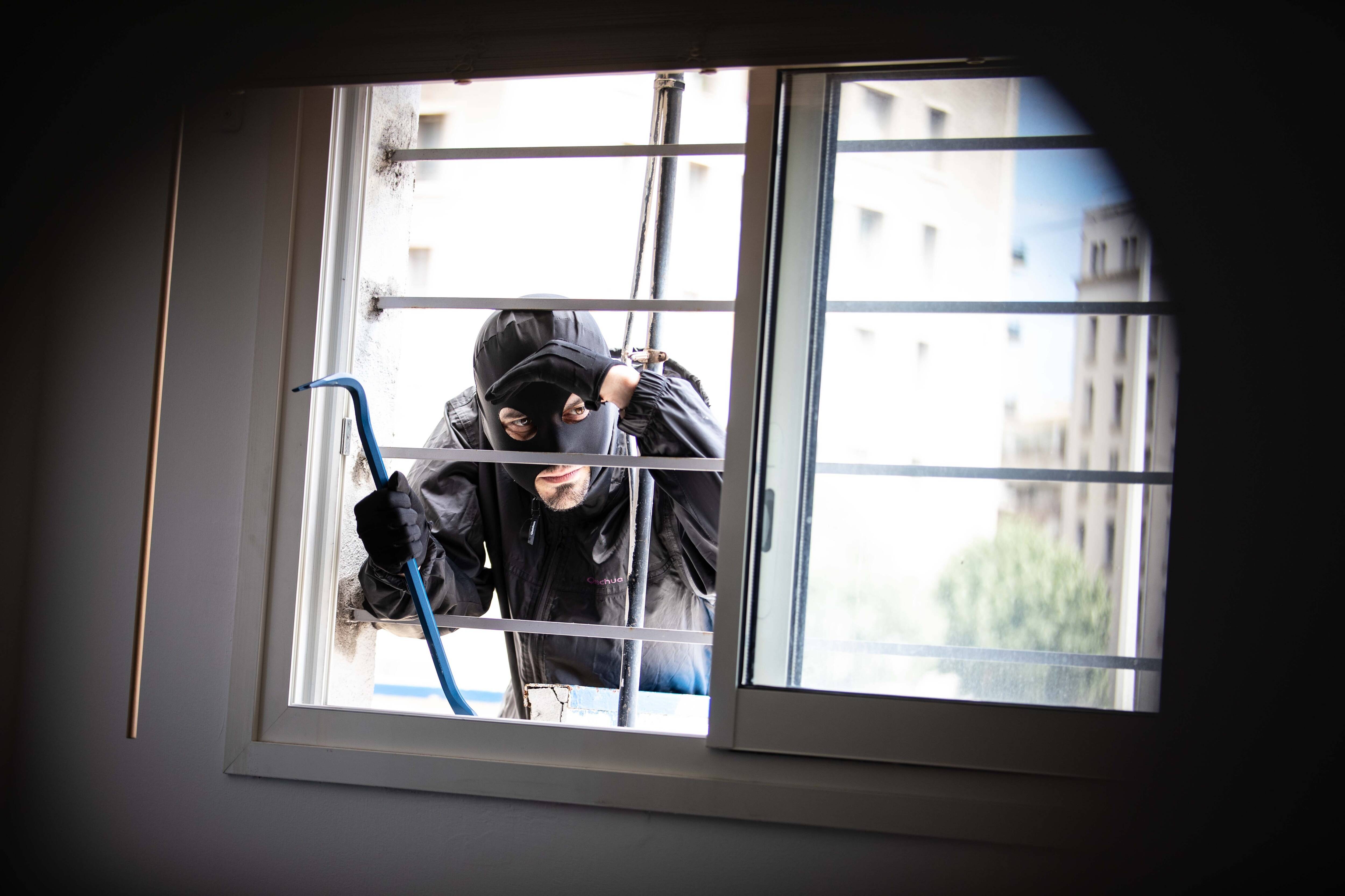 À Cannes, le voleur en série d'objets de luxe, trahi par son ADN, écope de 3 ans de prison