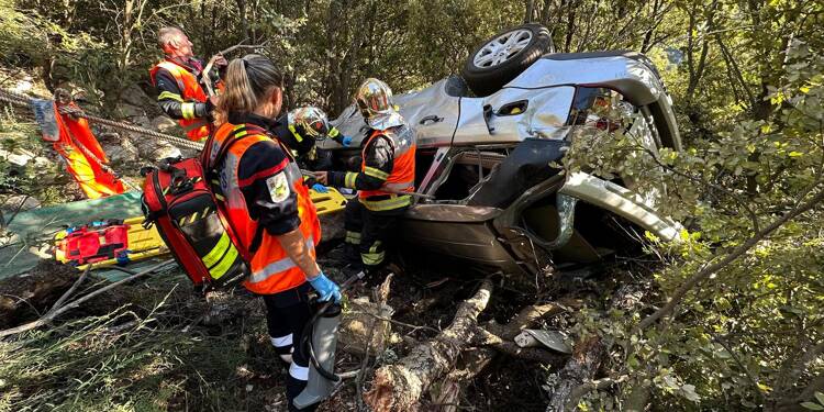 Une voiture fait une chute de trente mètres à Saint-Vallier de Thiey, son conducteur miraculé s'en sort, légèrement blessé