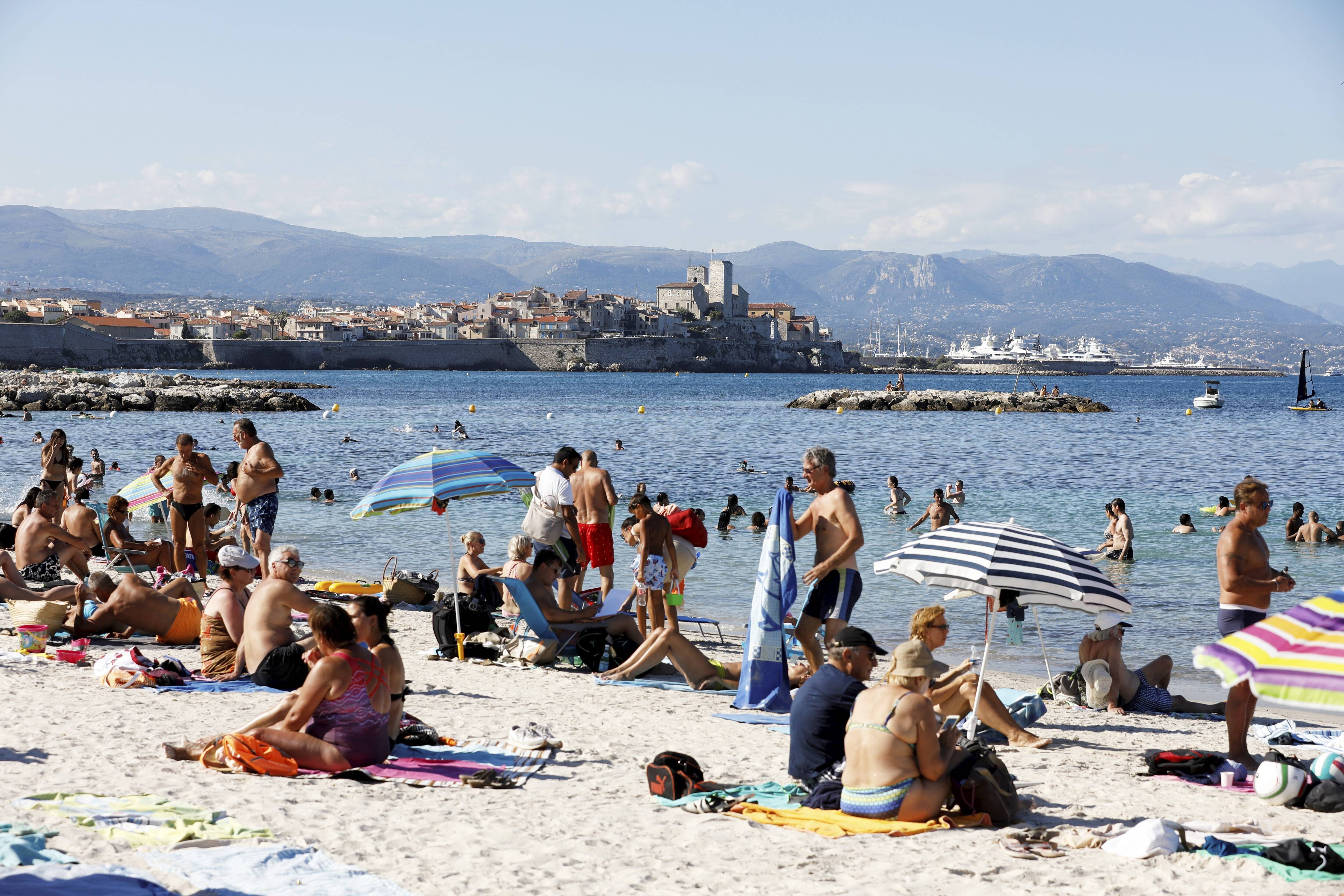 Vols de serviettes et de montres de luxe, bagarres entre mineurs... Malgré les affaires médiatisées, la délinquance en baisse à Antibes pour un mois d'août