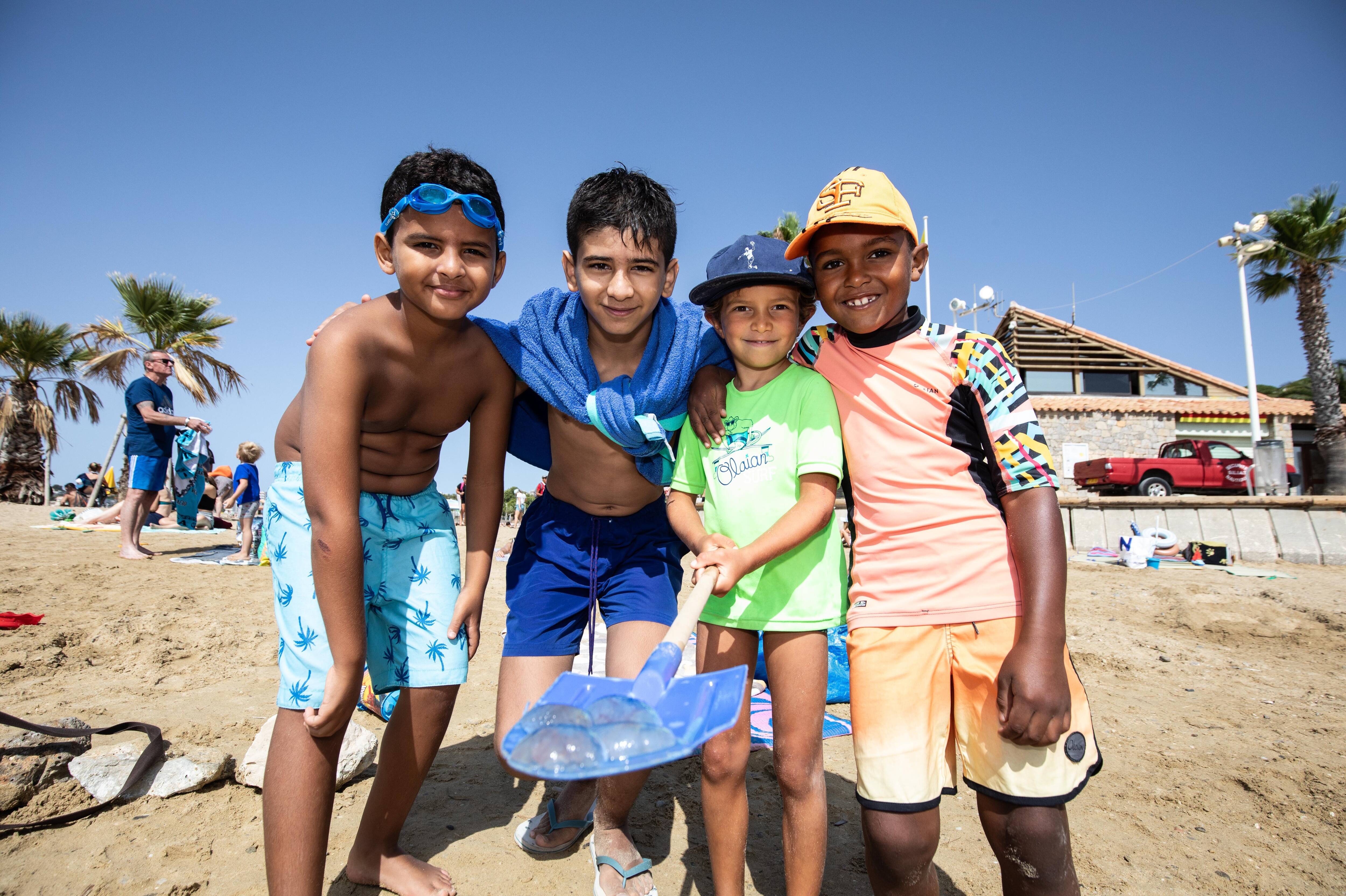 Invasion de méduses sur le littoral du Var: "J'ai été piqué deux fois à Toulon"