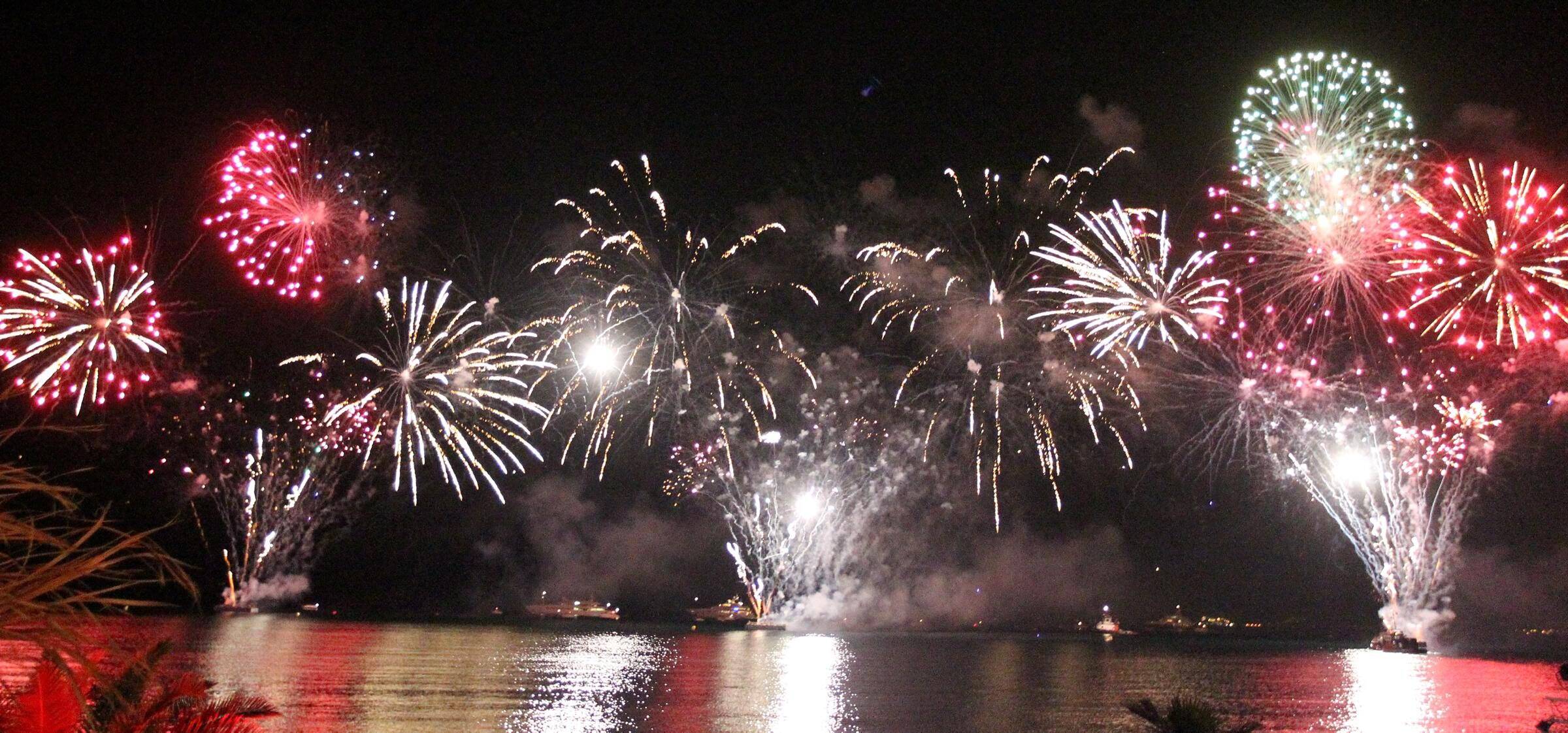 À Antibes, la bataille autour du feu d'artifice privé de cet homme d'affaires se poursuit