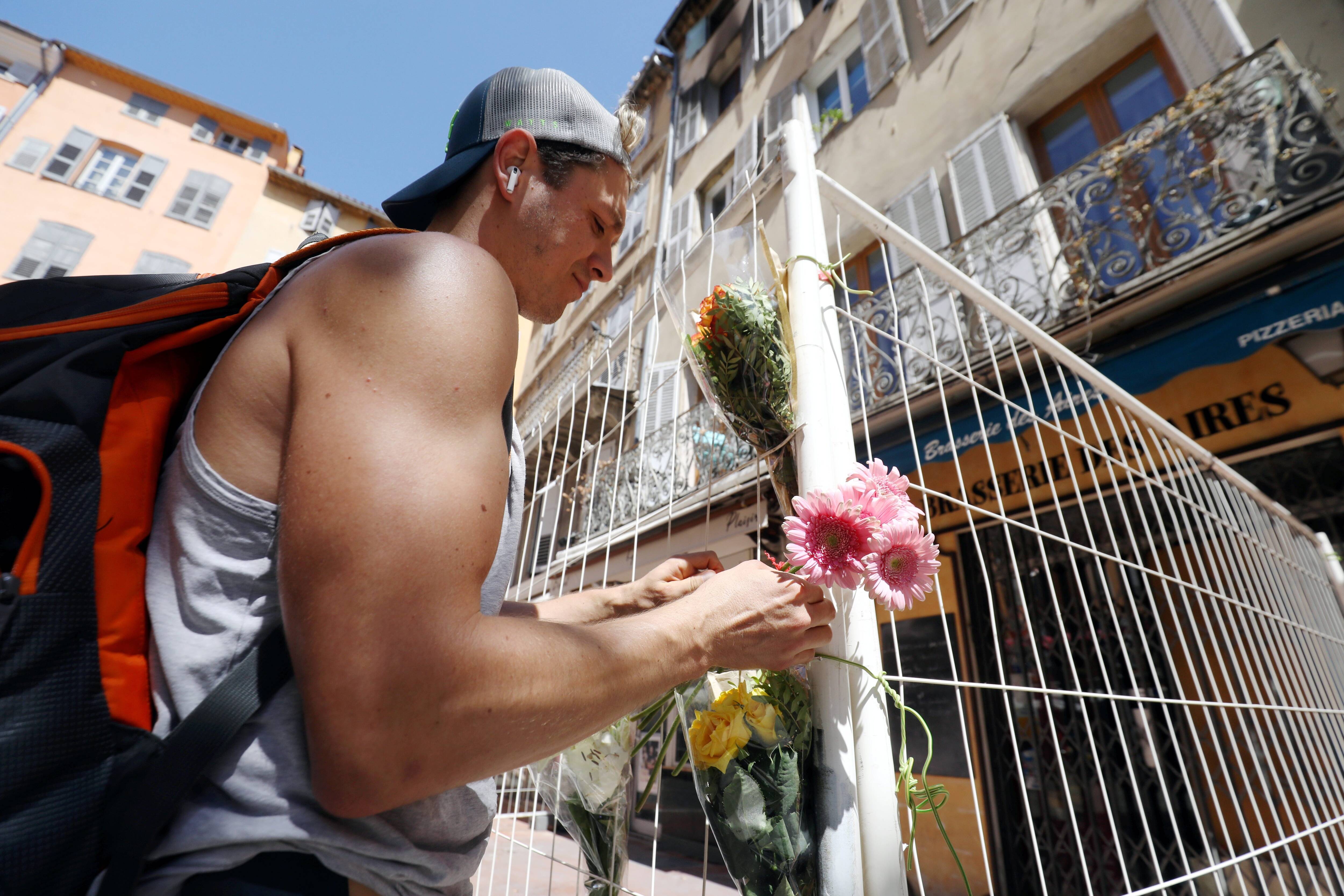 "Parfois, c'est arrivé que l'on refasse la peinture nous-même": au lendemain du drame, les Grassois entre questionnement et recueillement