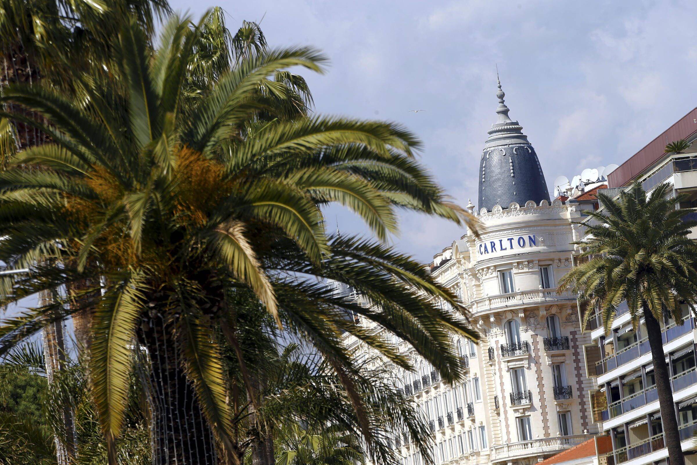 "Tout ça, c'est du tape-à-l'Sil!": la colère des salariés du Carlton à Cannes, mécontents de leurs conditions de travail