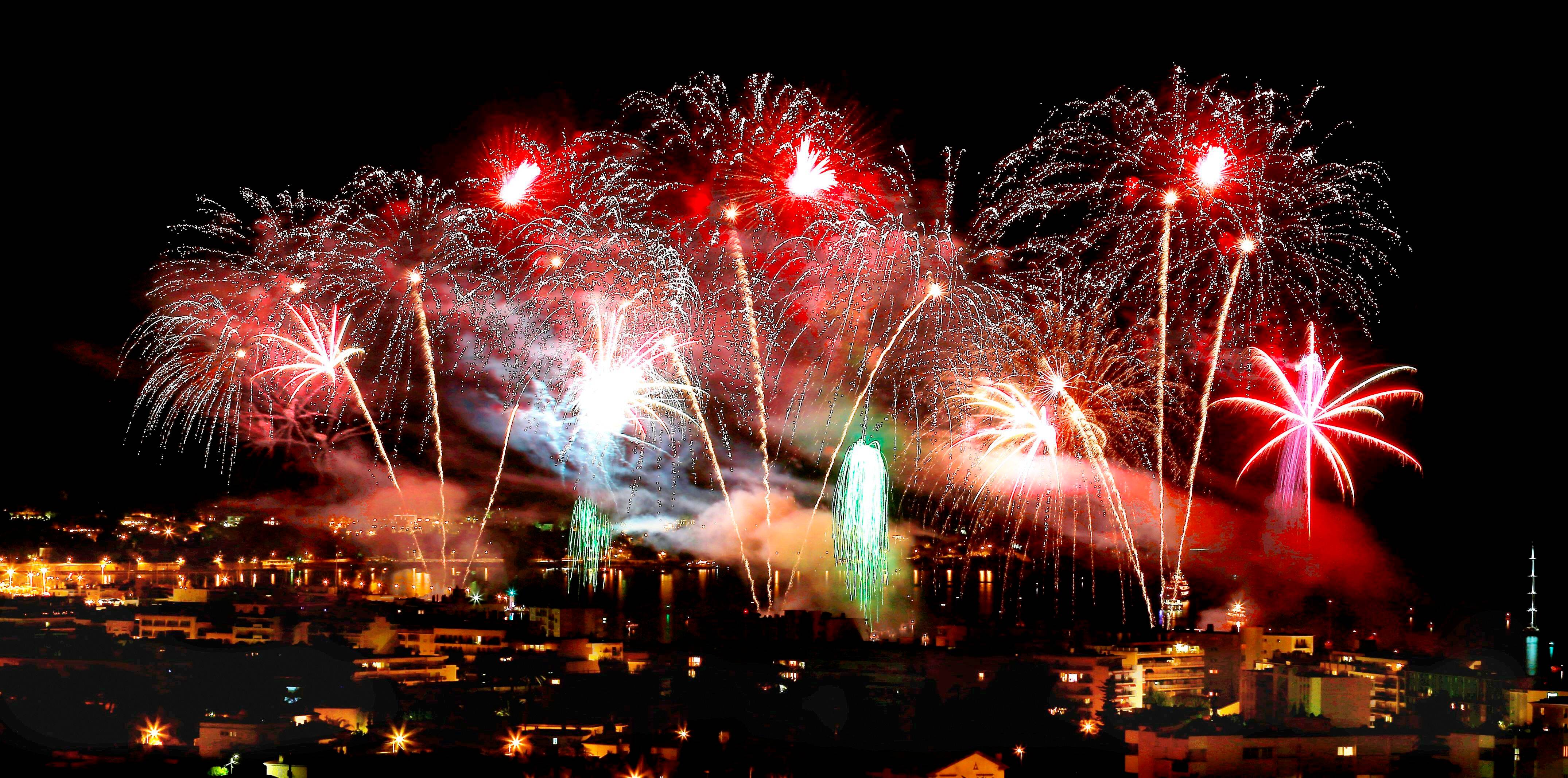 Feu d'artifice interdit à Juan-les-Pins: un contrôle en mer et sur terre annoncé