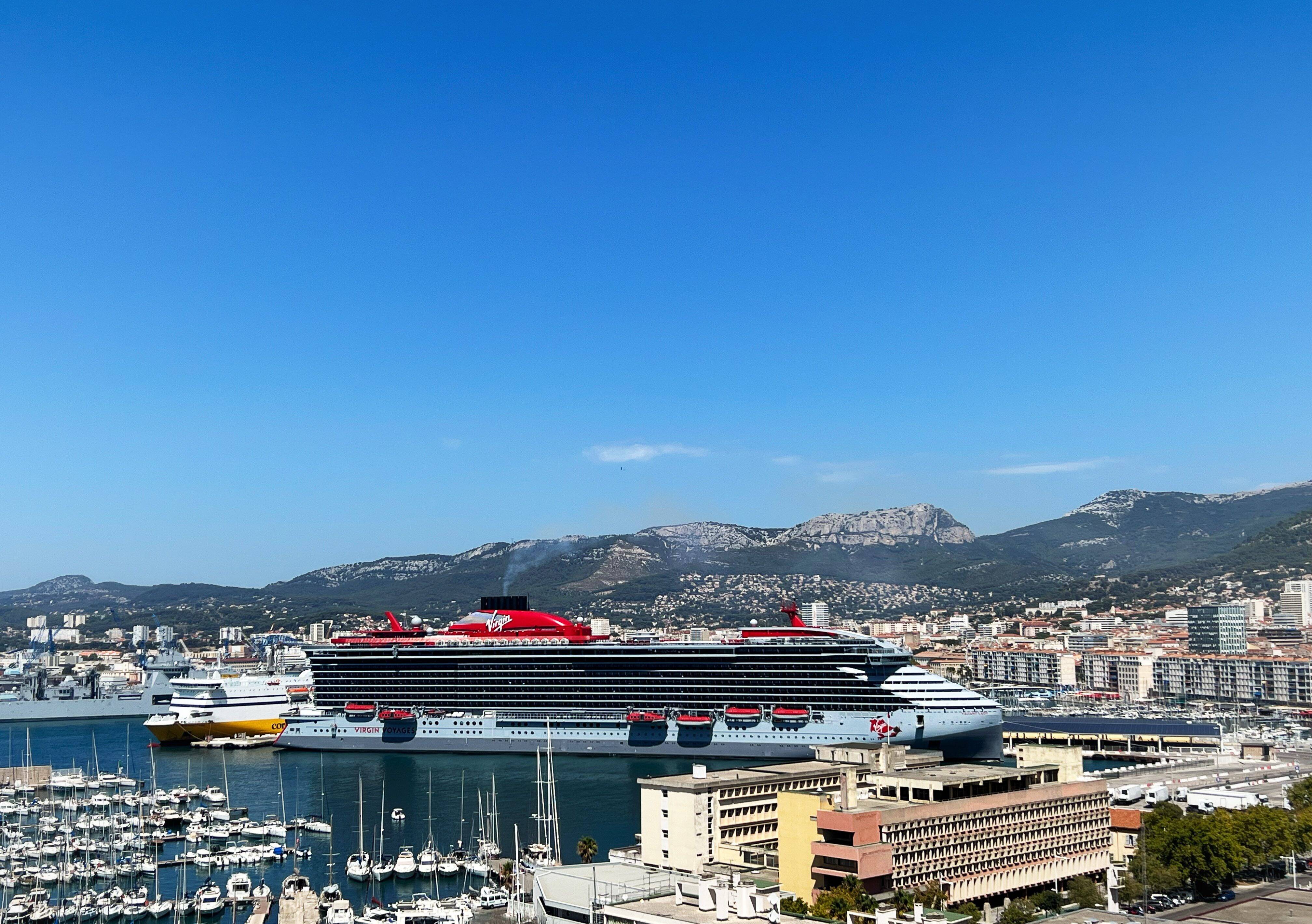 Est-ce que les croisiéristes en escale à Toulon apprécient la ville? Nous les avons interrogés