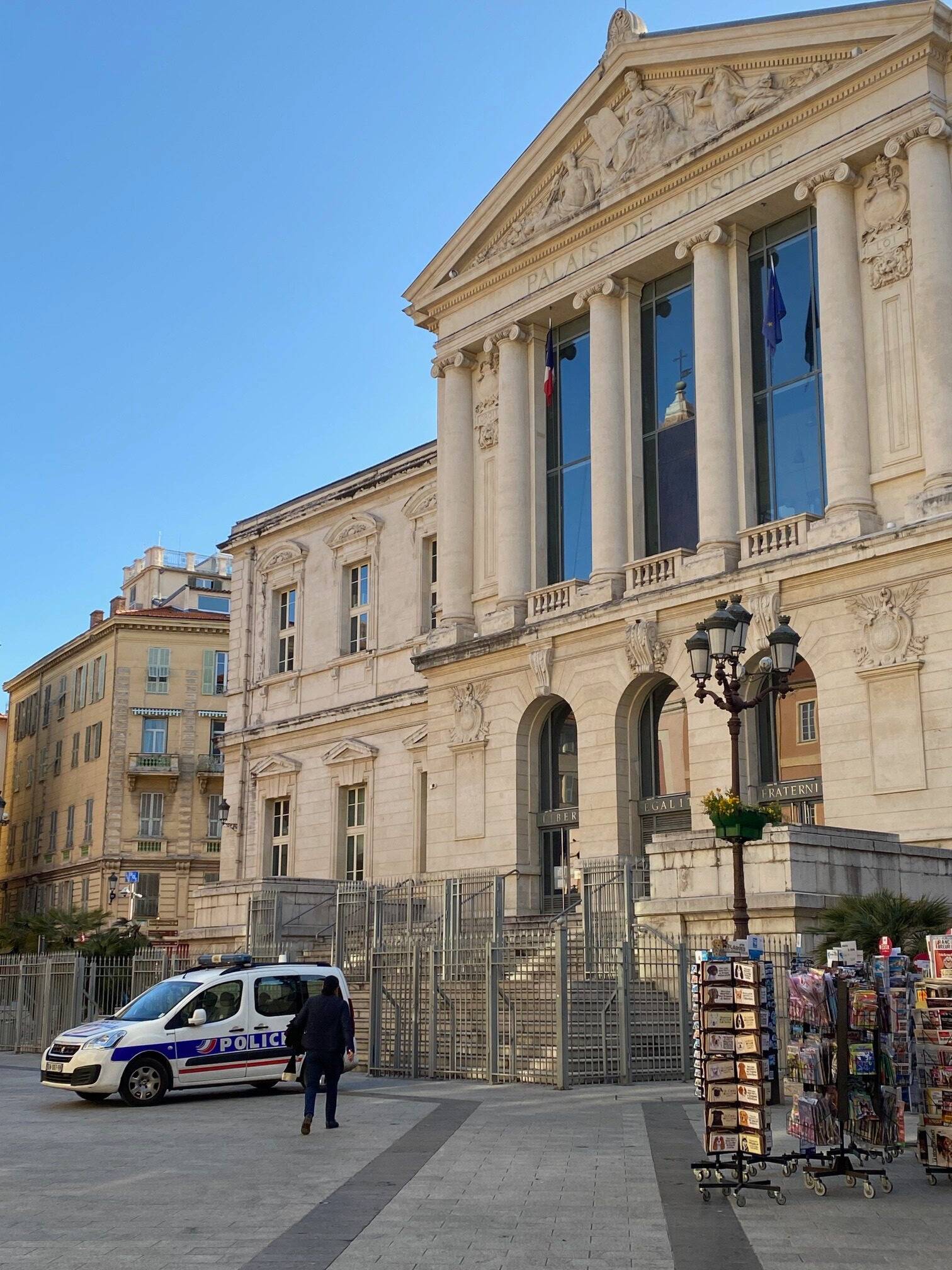 Un arracheur de colliers s'évade de garde à vue à Nice et se blesse avant d'être rattrapé
