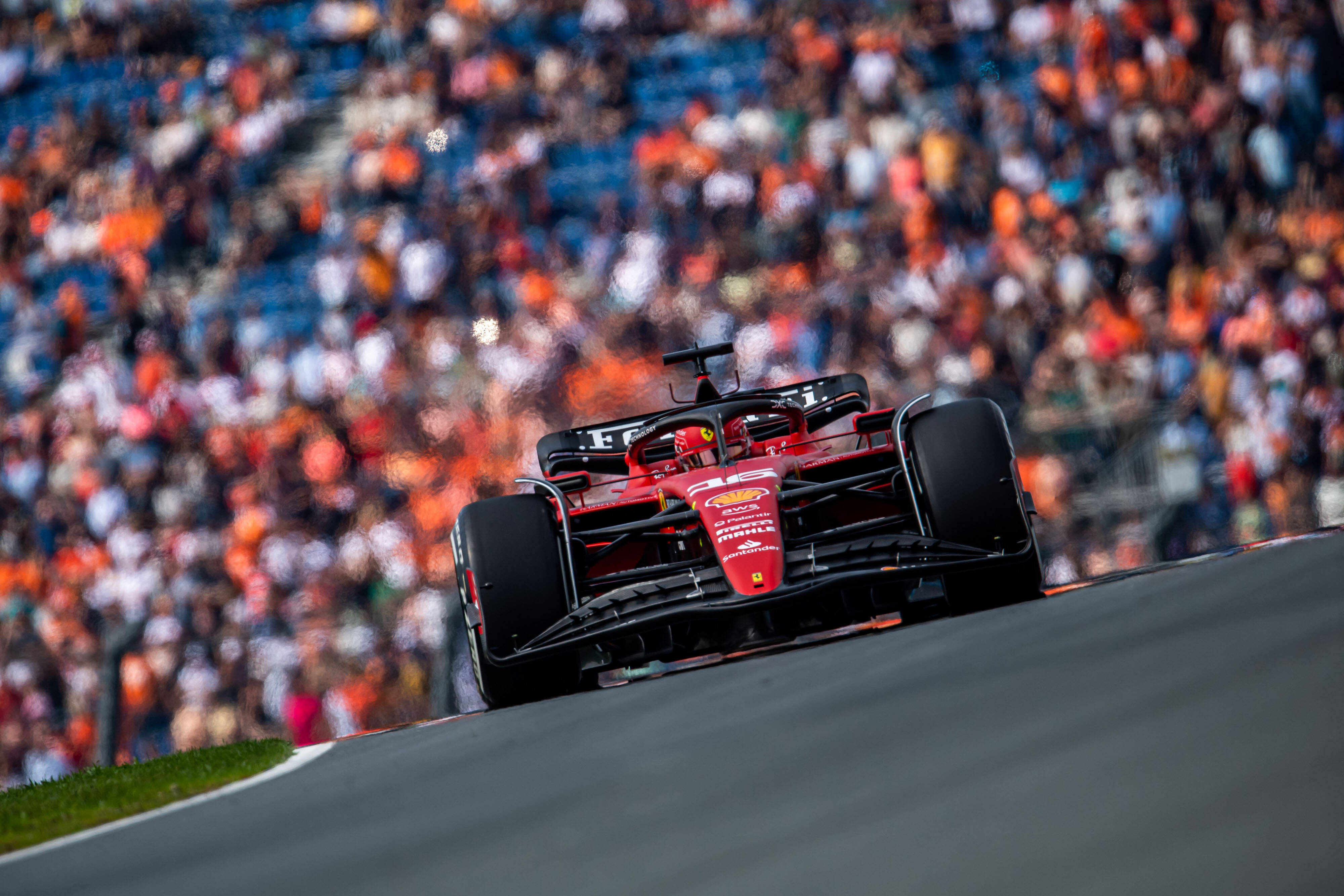 Charles Leclerc neuvième sur la grille de départ du Grand Prix des Pays-Bas, Max Verstappen en pole position