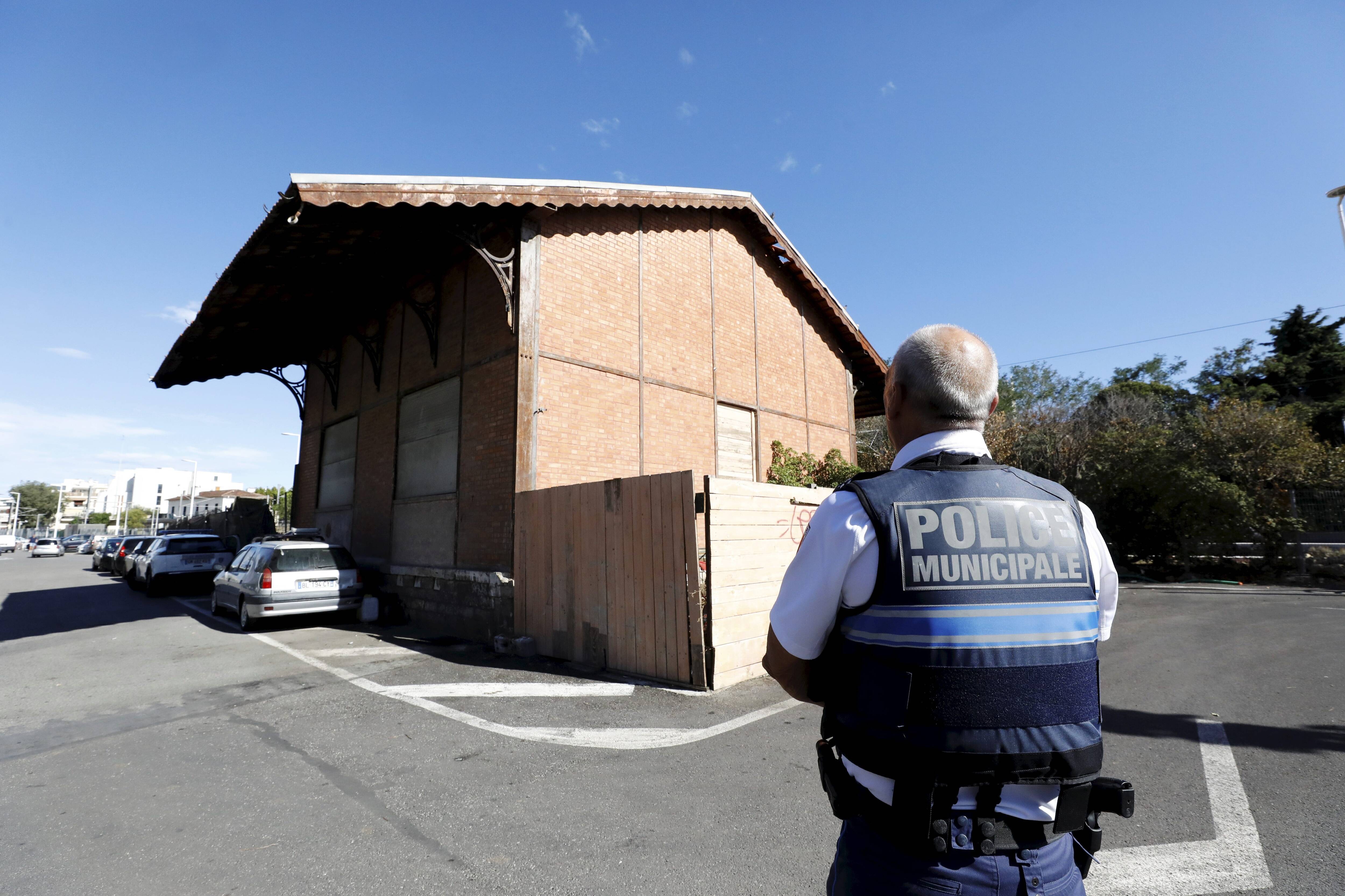On sait quand la police municipale déménagera sur le parking Courbet à Juan-les-Pins