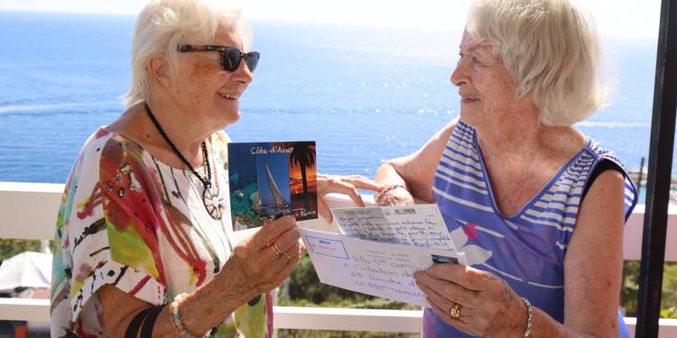 Les résidents de la Villa Saint-Camille, à Théoule-sur-Mer, attendent vos cartes postales