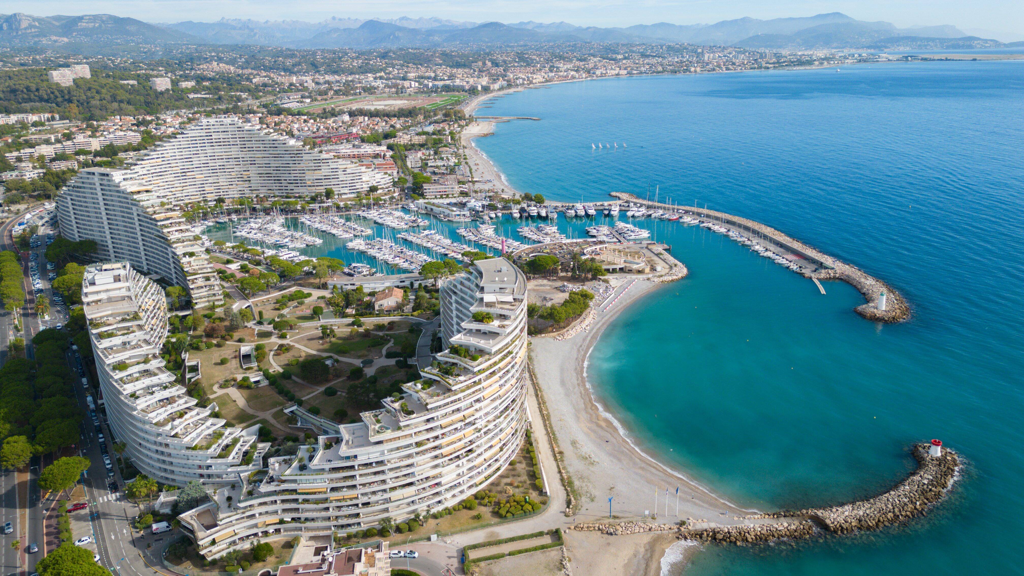 Le patron d’un restaurant étoilé de la Côte d'Azur refuse de quitter son appartement de Marina