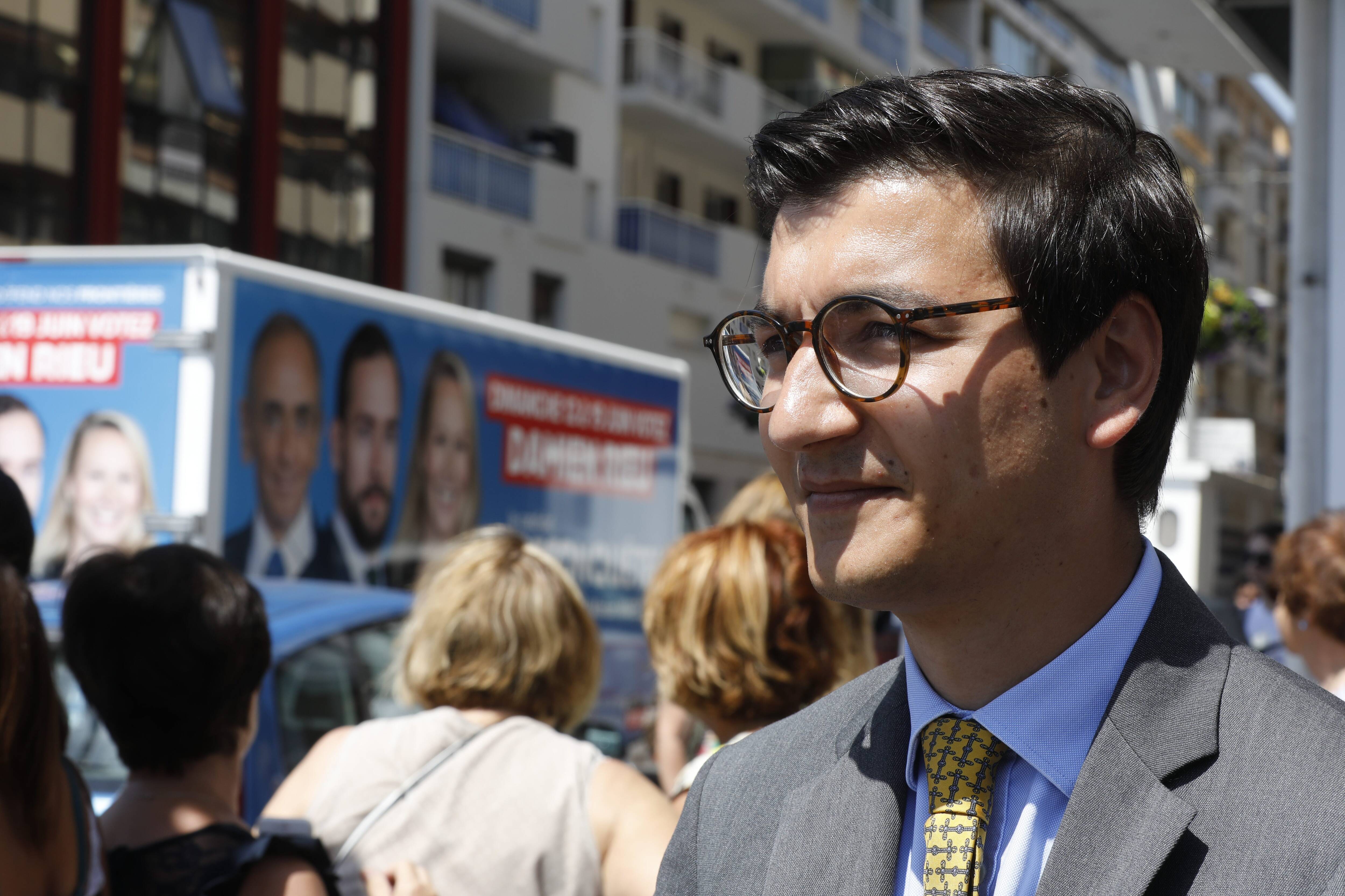 "Non, non, je suis toujours, là": le candidat le plus à droite et "ami"d'Éric Zemmour à Cagnes-sur-Mer pose ses ambitions