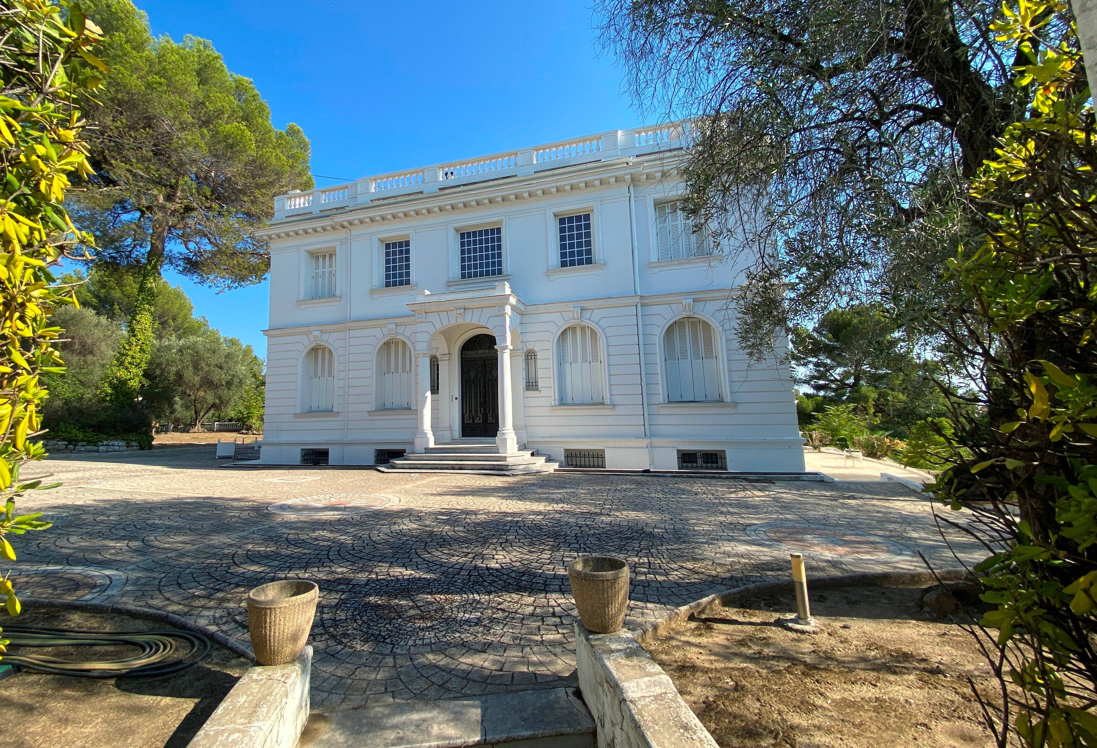 Les Bongo sur la sellette au Gabon et... à Nice: on fait l'inventaire d'un luxueux patrimoine immobilier bien mal acquis