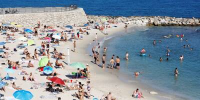 Les douches de plage remises en service ce week-end à Antibes: on vous explique pourquoi ça fait débat