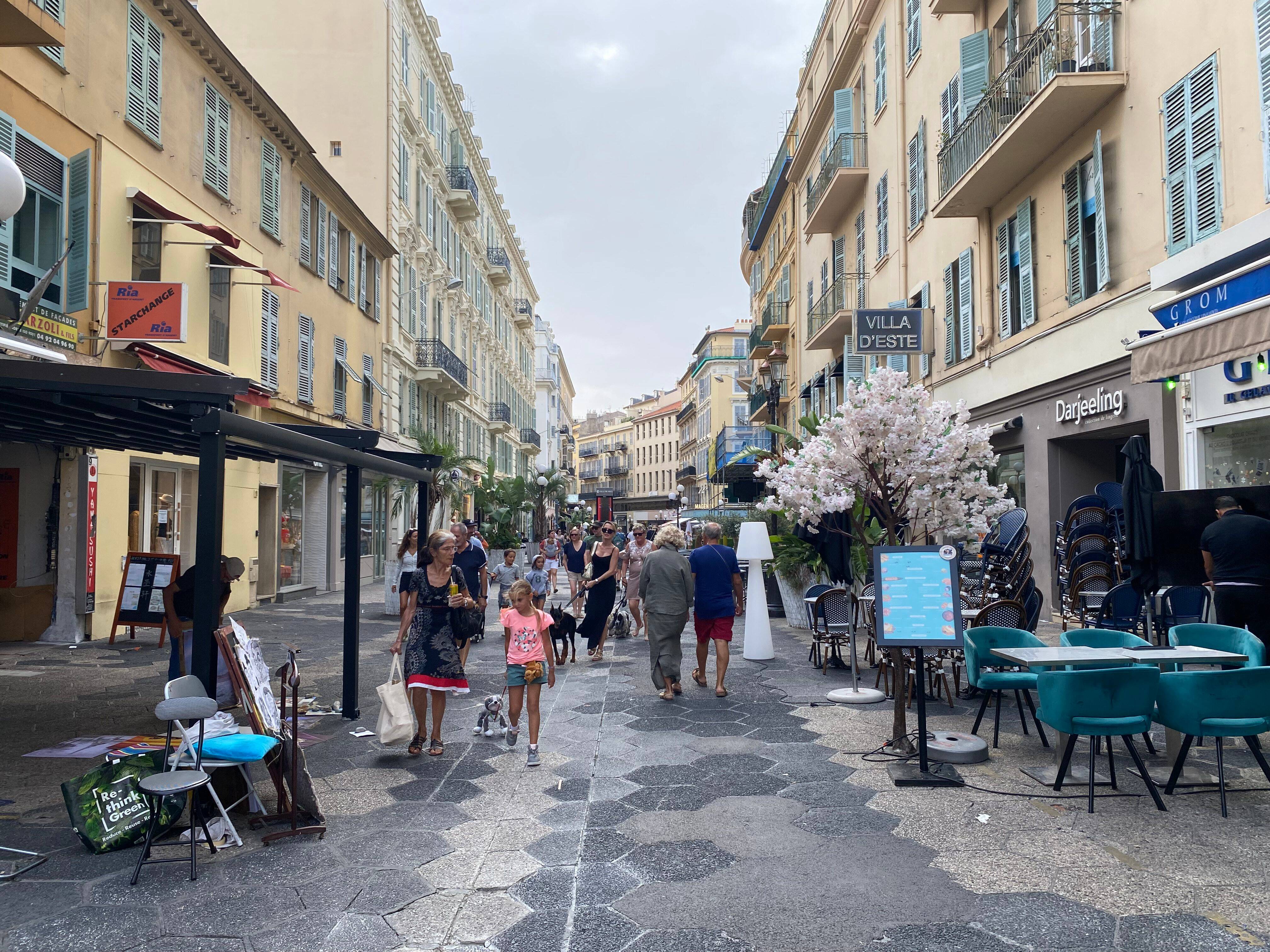 Non le projet n'est pas mort! Mais quand sera donc refaite la zone piétonne à Nice?