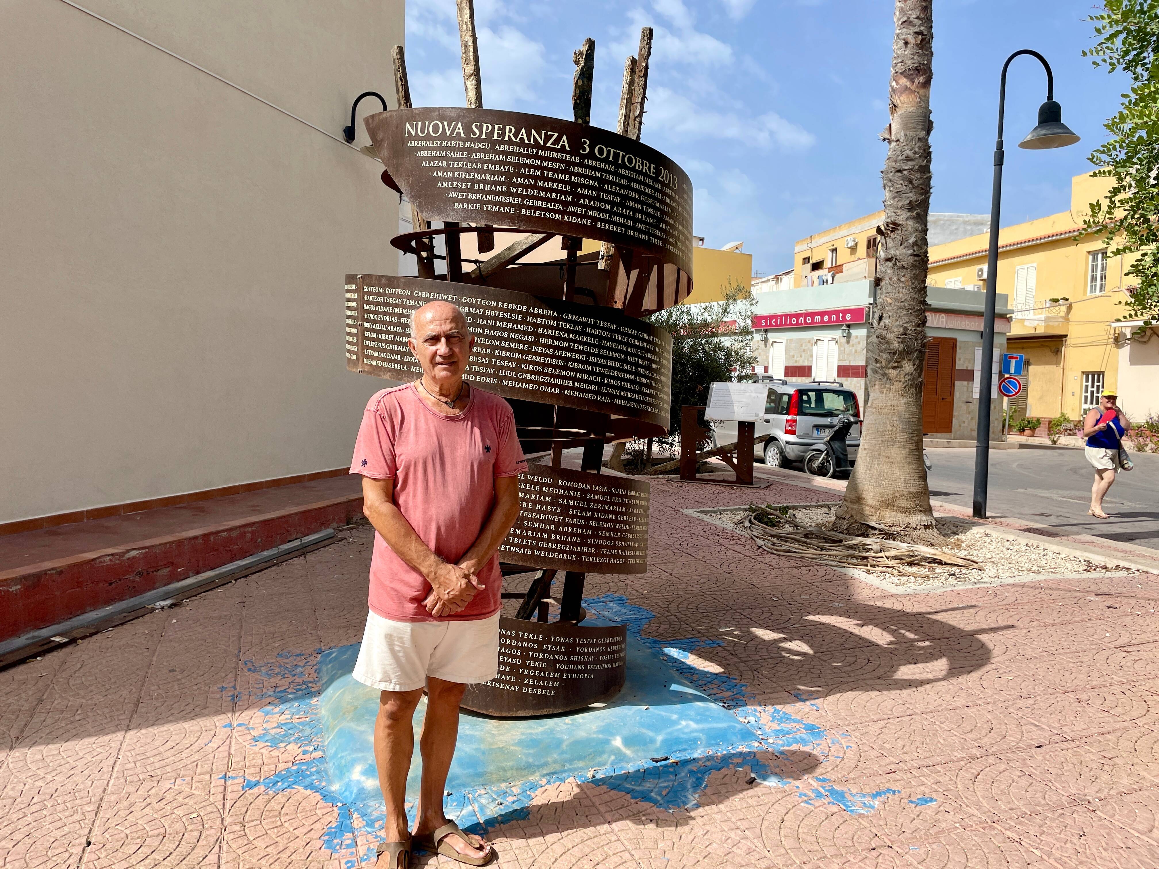 A Lampedusa, Vito Fiorino, le sauveur de migrants, s'accroche à son "Nouvel espoir", pour que les victimes ne soient pas anonymes