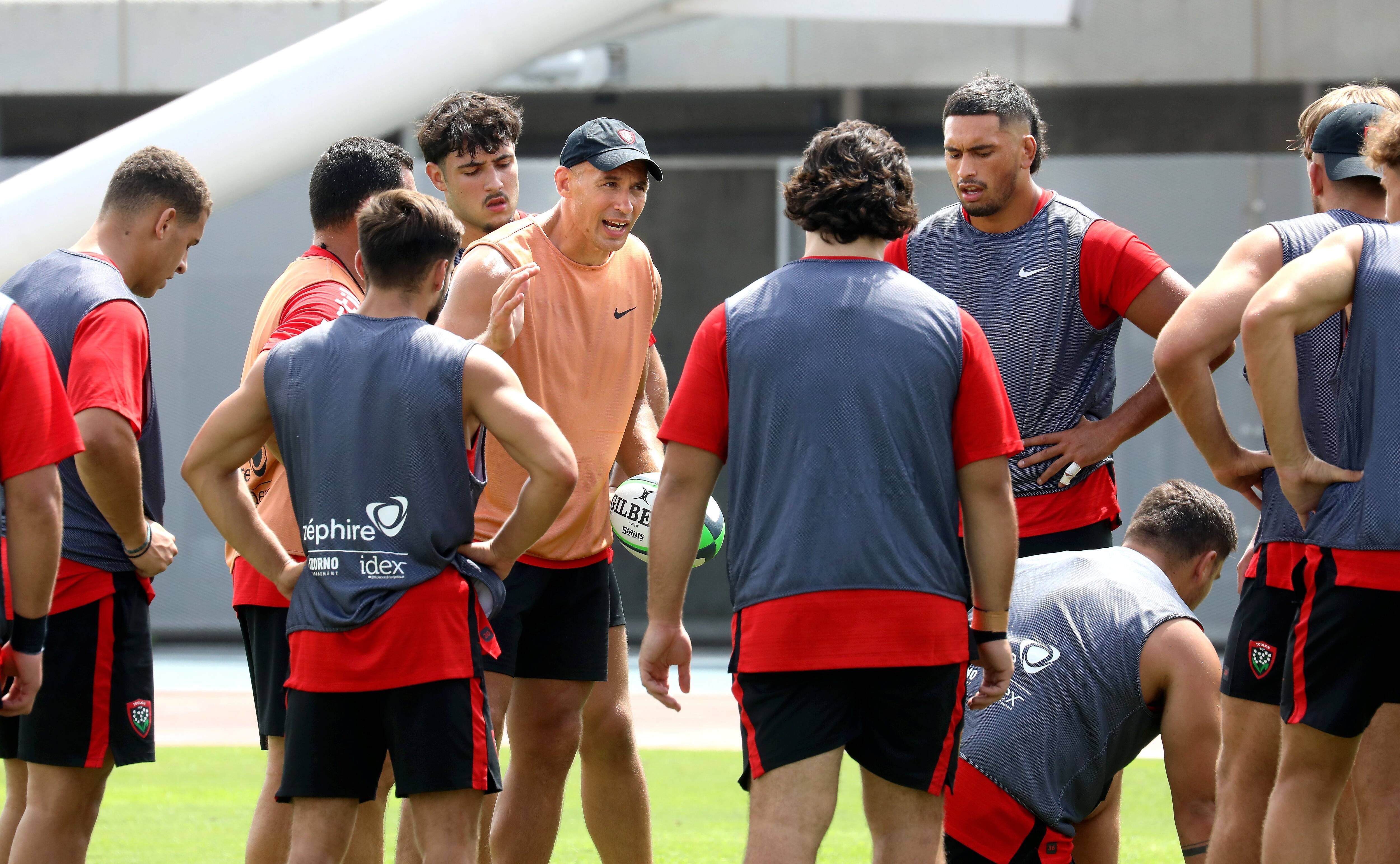 "Je ne vais pas venir avec mon cahier et imposer": les confidences de Sergio Parisse, nouvel entraîneur de la touche du RCT