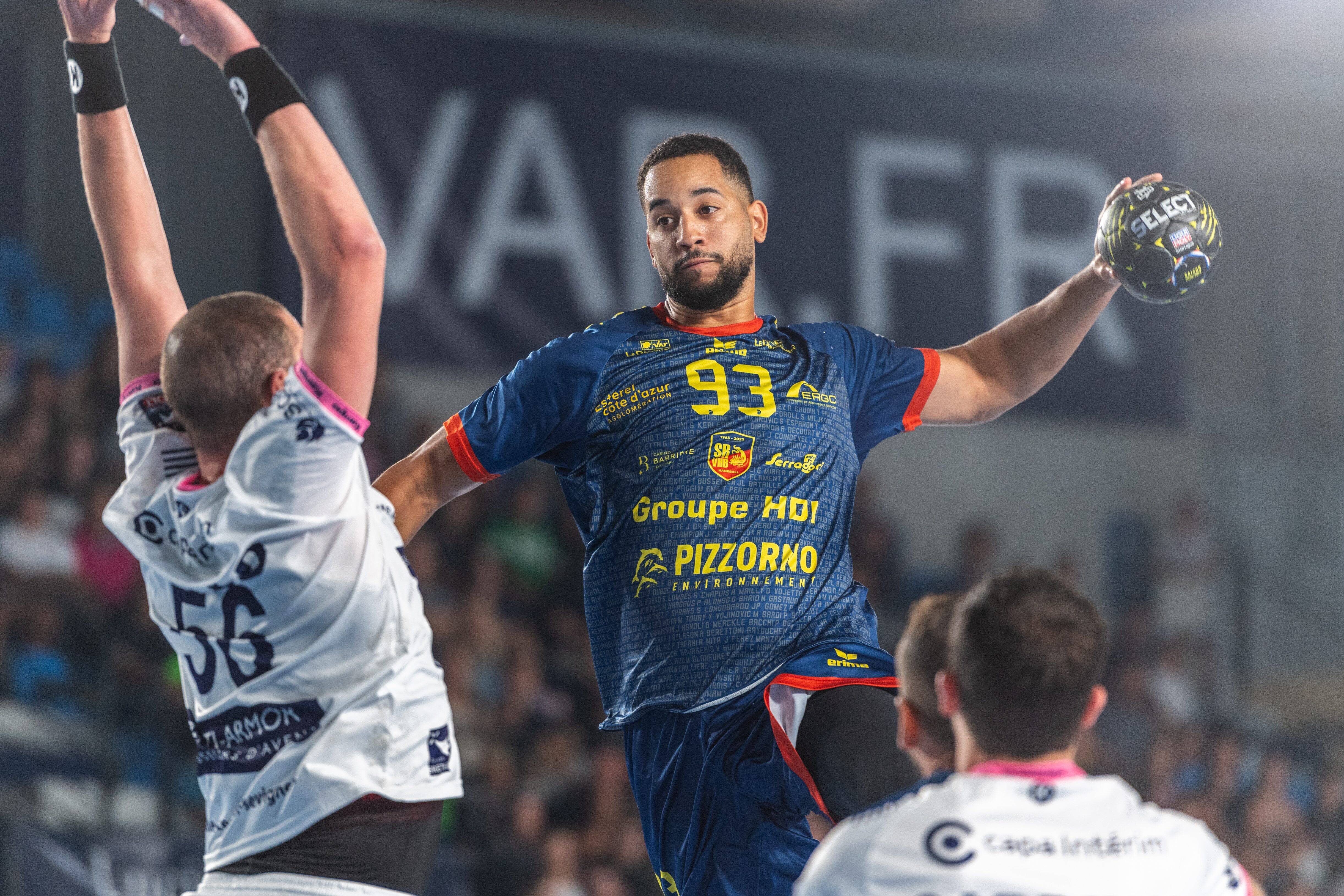 Seine-Saint-Denis style: on vous présente la nouvelle recrue du Saint-Raphaël Var Handball, Micke Brasseleur