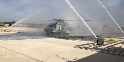 Douche obligatoire pour les hélicoptères de la Marine, face à l'air salin