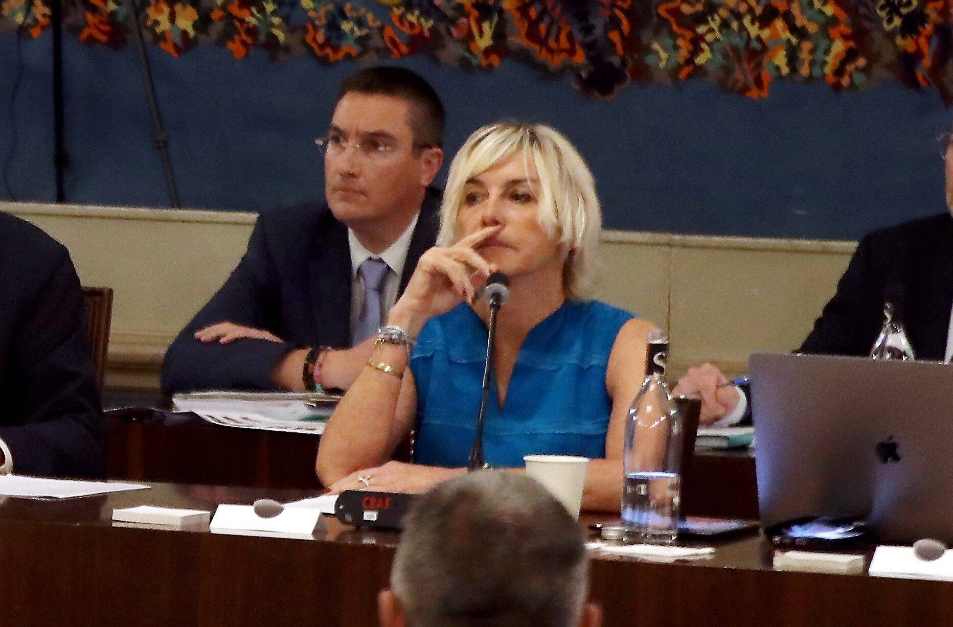 Affaire Messina: "Un coup politique", le maire de Menton écarte sa deuxième adjointe suite à ses déclarations sur la SPL des ports de Menton