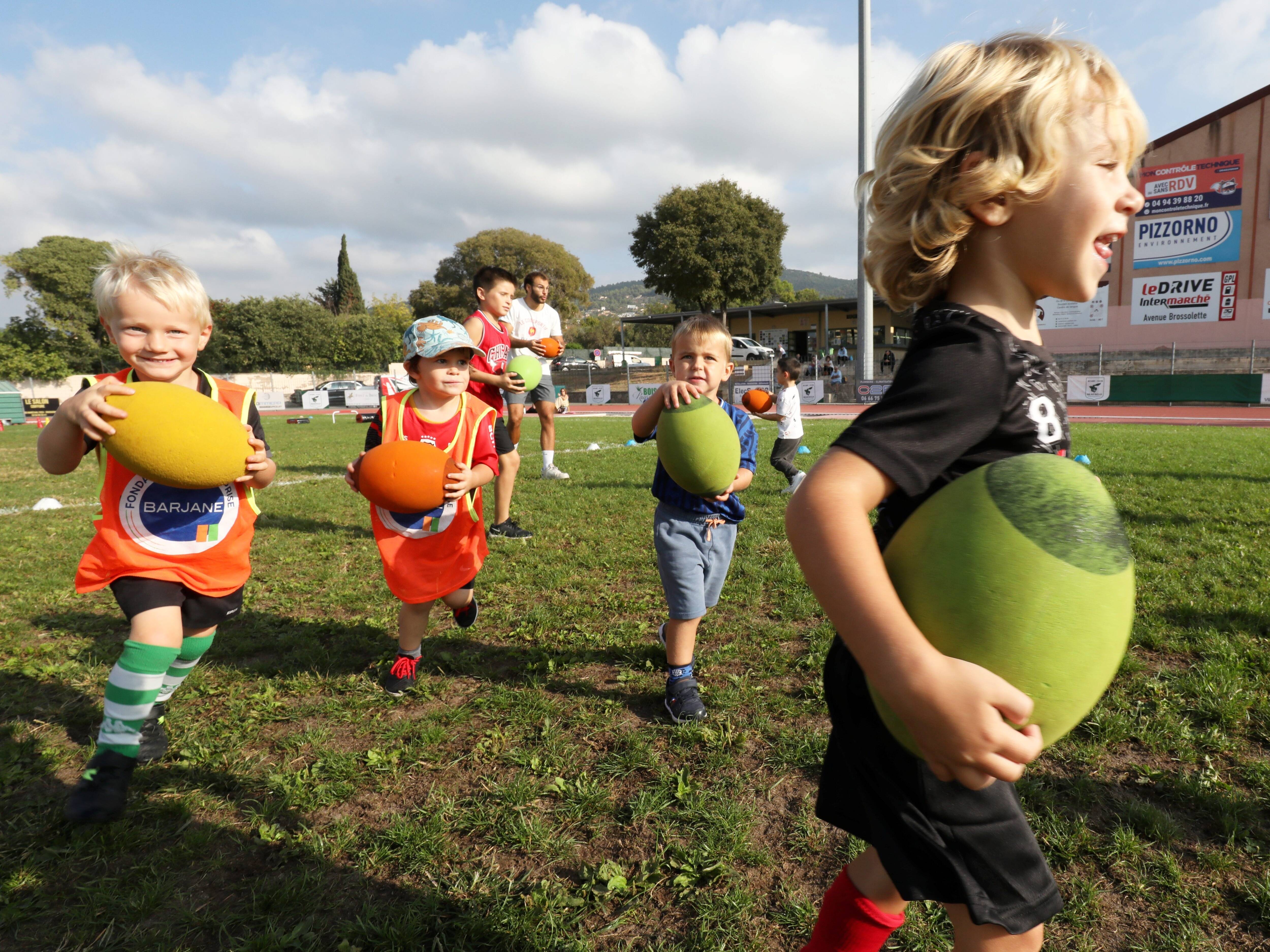 "Mon fils fait le haka à la maison": l'effet Coupe du monde de rugby se fait sentir au Rugby club Draguignan
