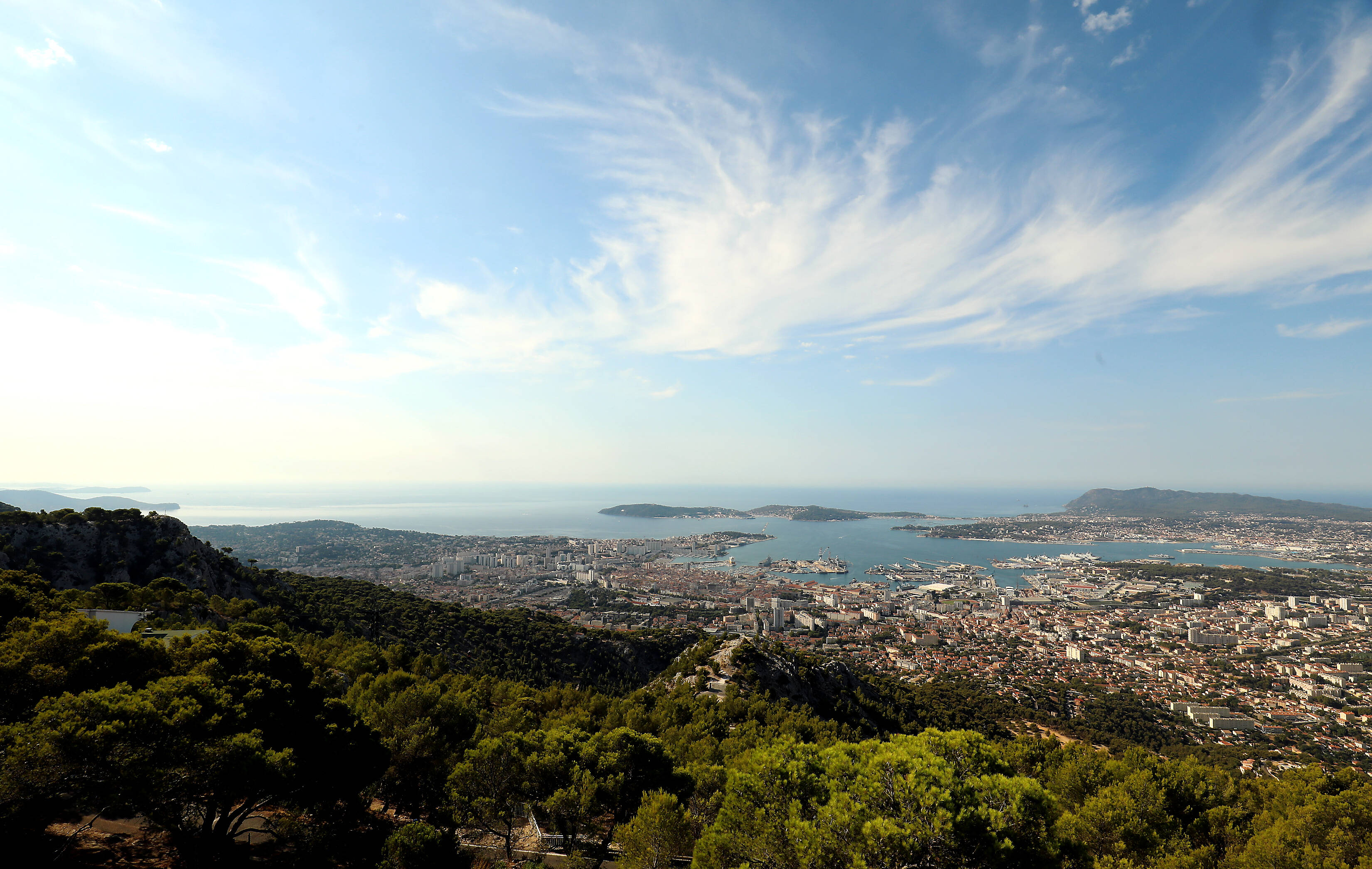Que faut-il faire du mont Faron à Toulon? Le développer ou sanctuariser? Donnez-nous notre avis