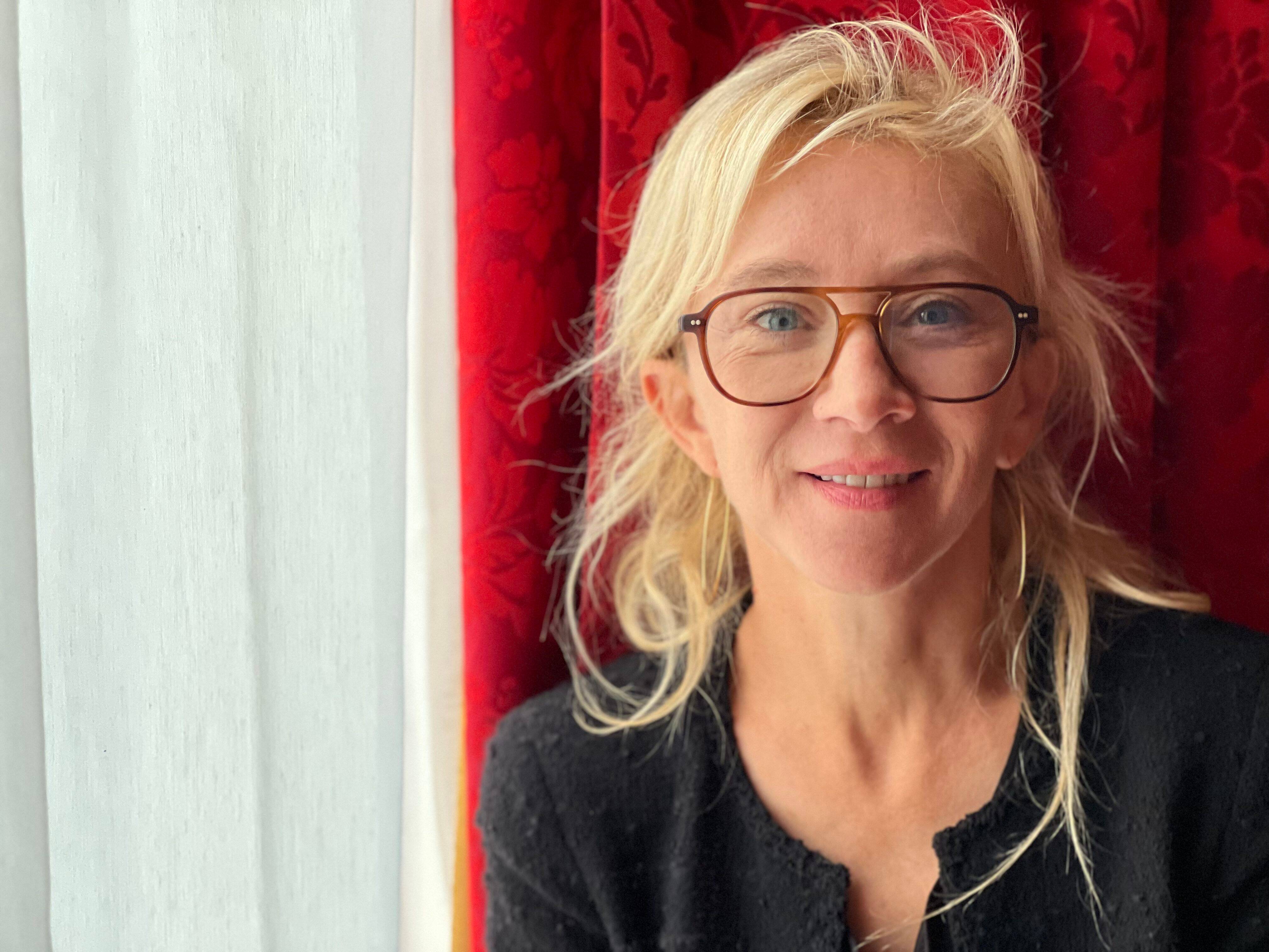 Entre Cinéroman à Nice et une pièce très dure à Antibes et Monaco, qu'elle reprendra à Monaco, on a rencontré Sylvie Testud