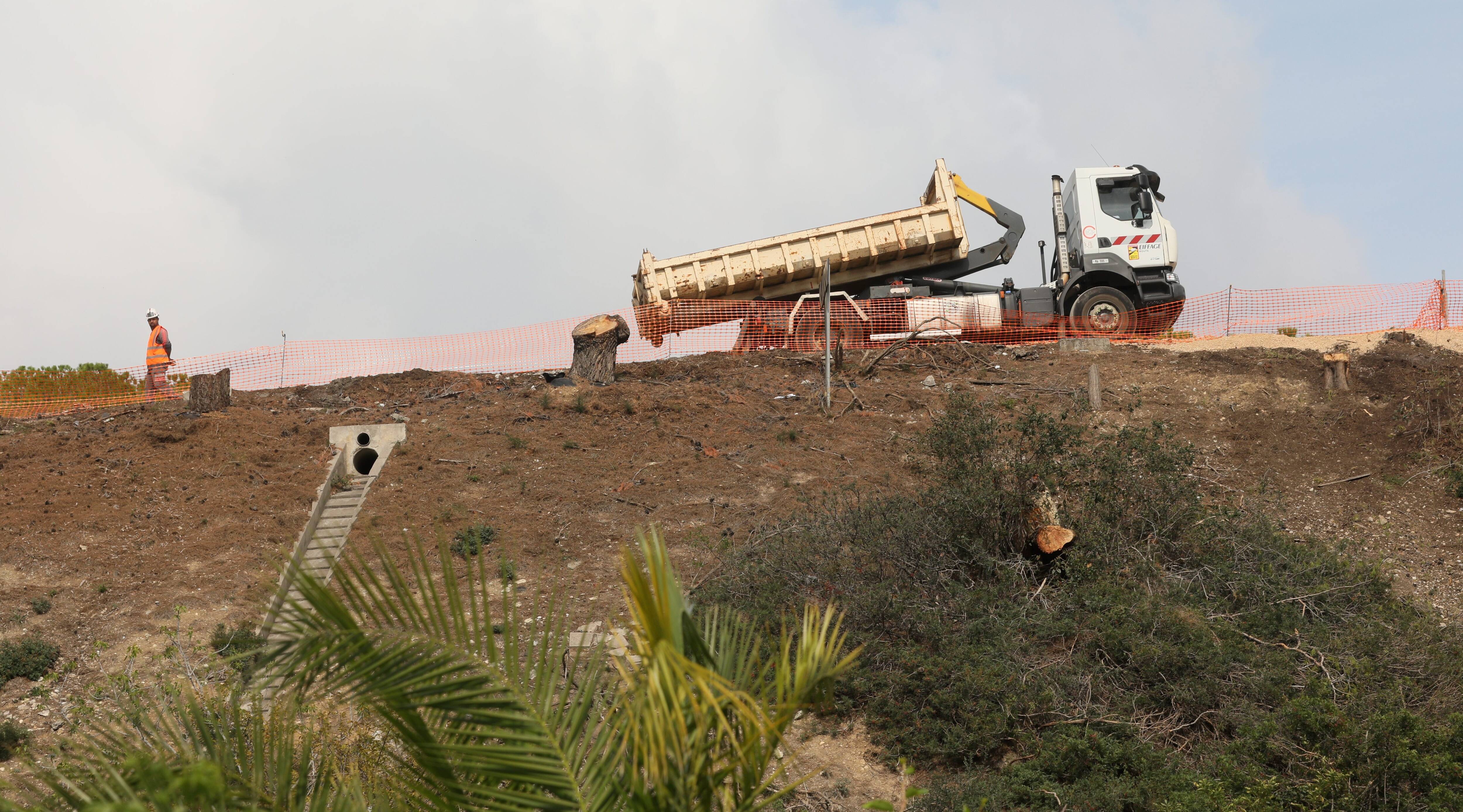 "Nous ne sommes pas là pour embêter les gens..." La réponse de Vinci à la pétition des riverains de l'A8 à Mougins
