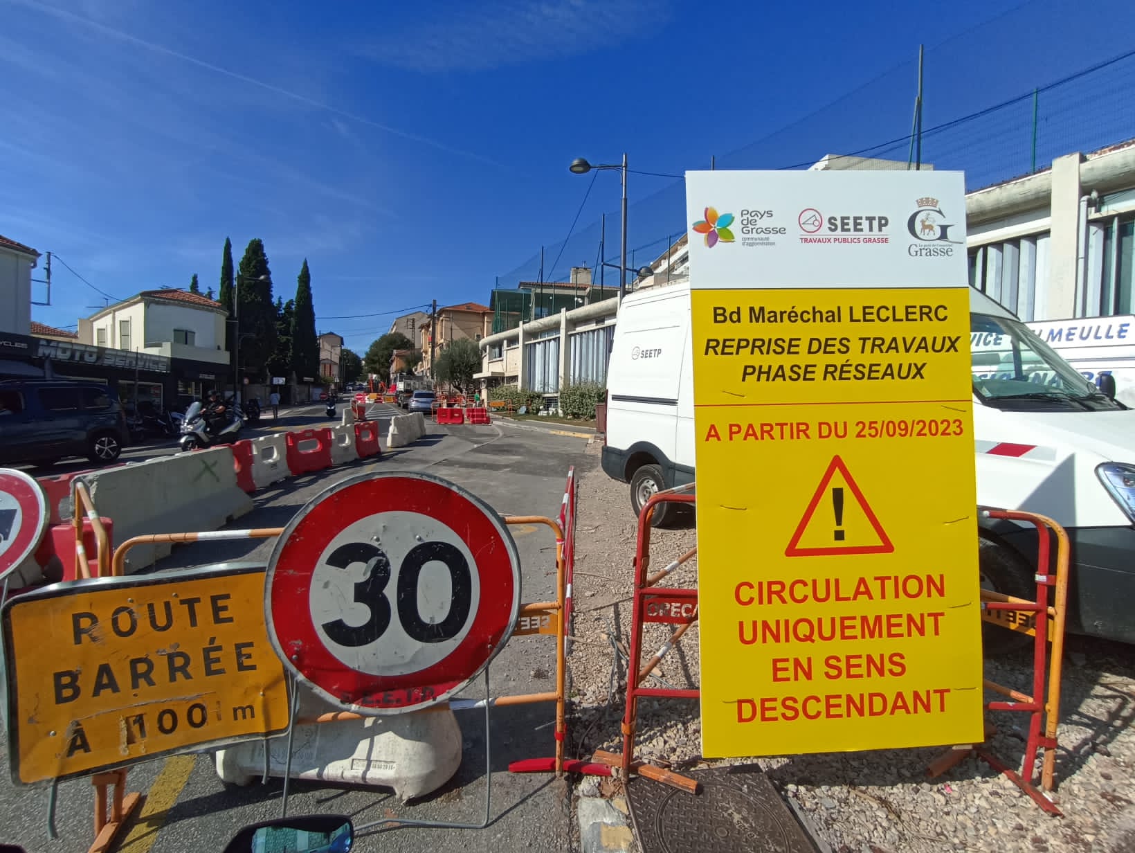 Pourquoi y a-t-il toujours des bouchons au giratoire du Petit Paris à Grasse?