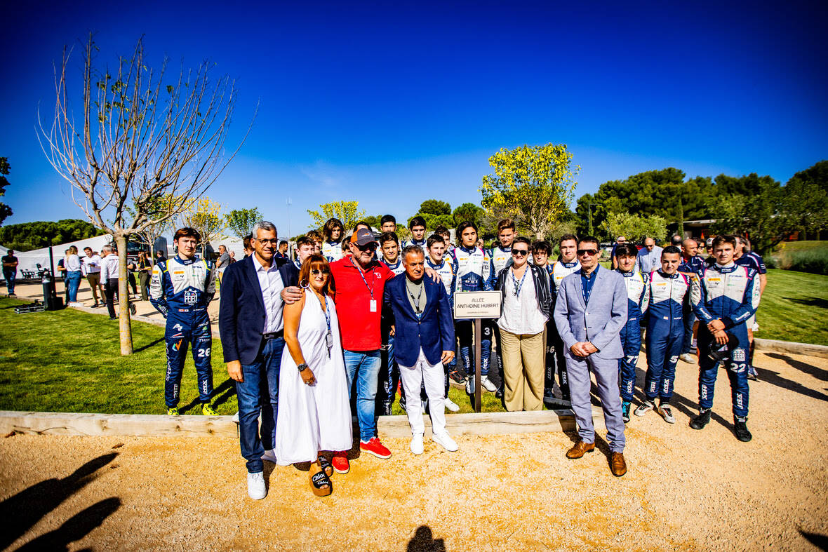 Le circuit Paul-Ricard réunit les pilotes disparus Jules Bianchi et Anthoine Hubert au sein d'un Square des Étoiles