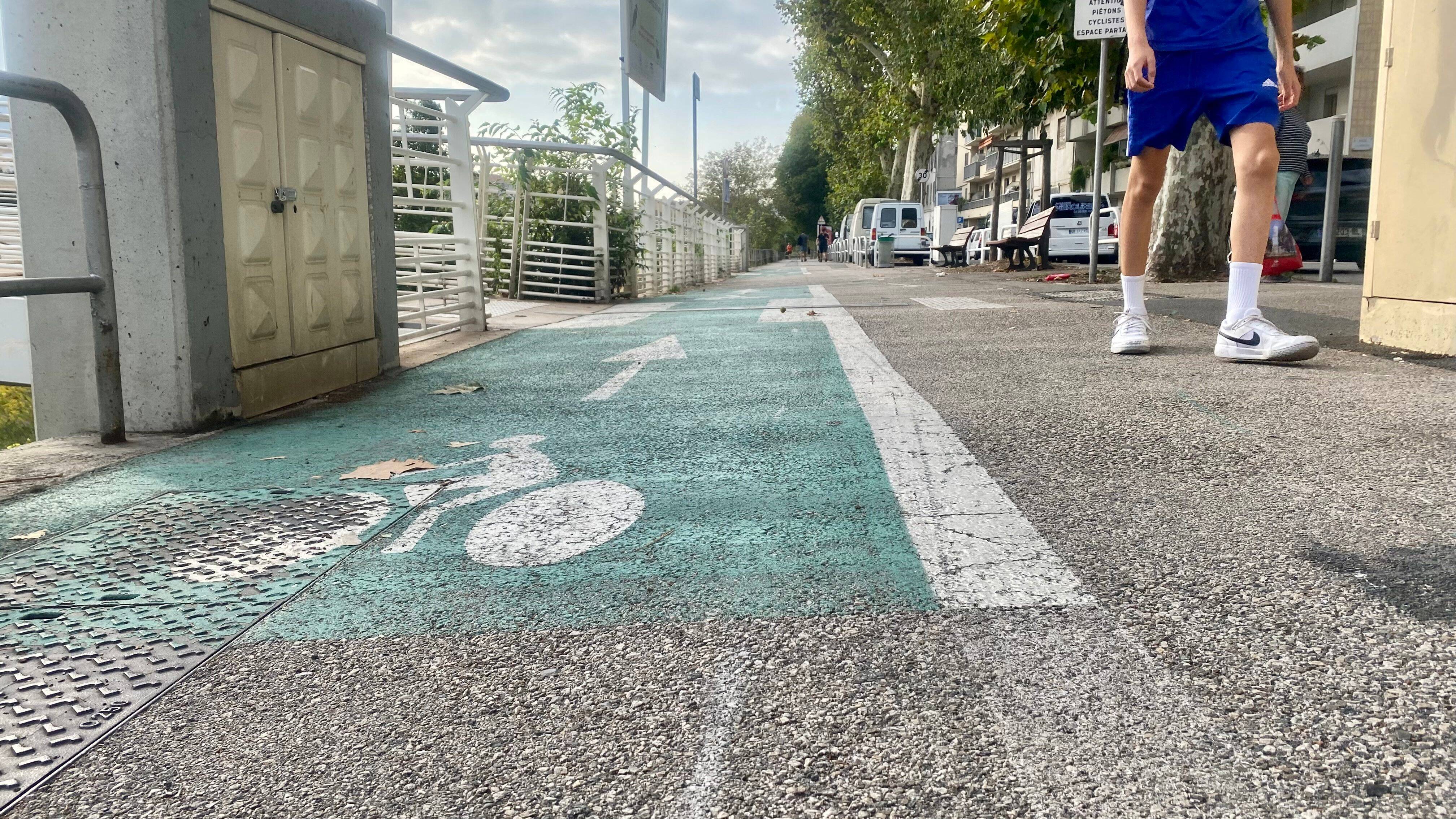 Des riverains dénoncent une piste cyclable "dangereuse" à Nice et se méfient du réaménagement proposé par la Ville