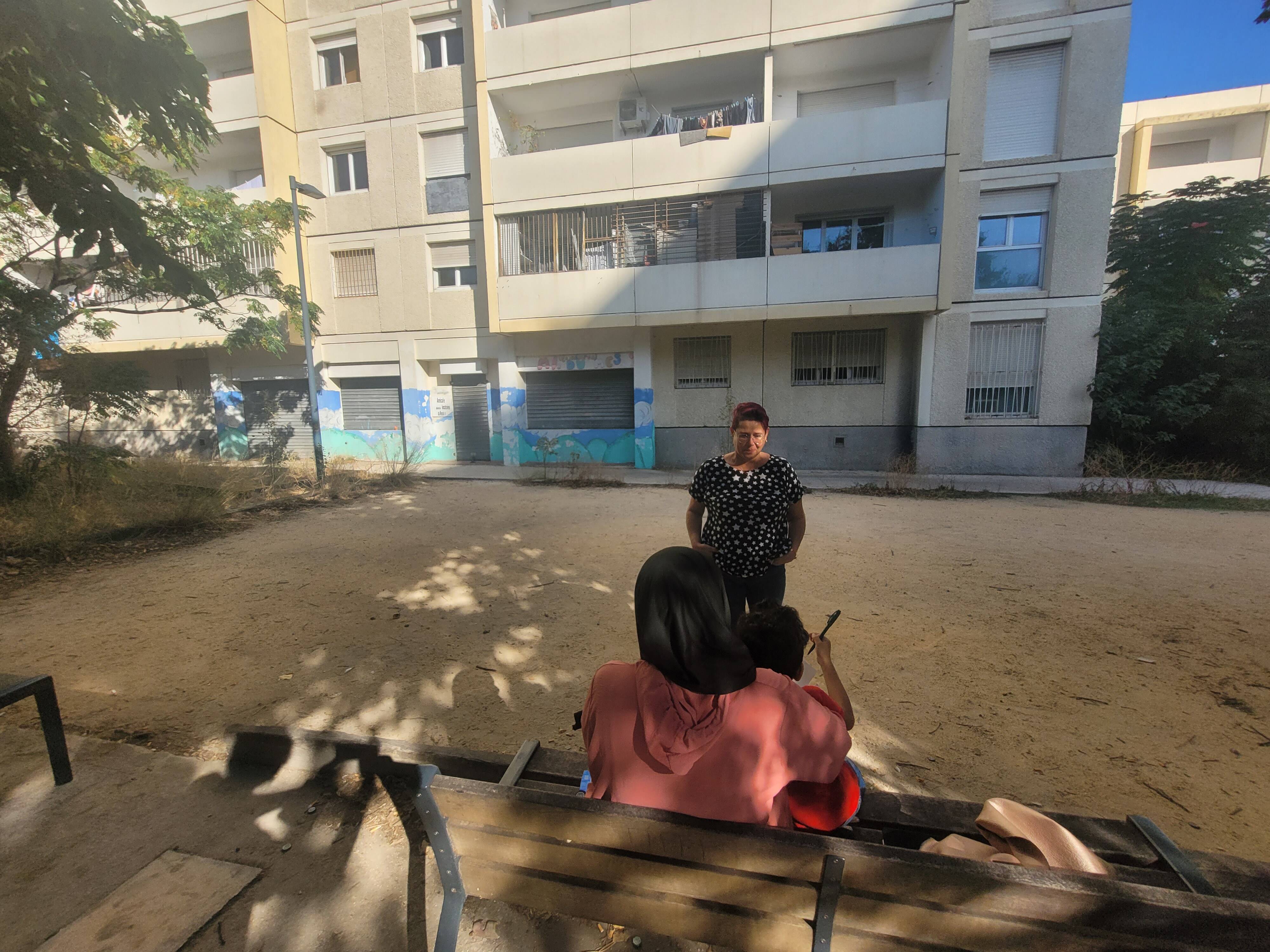 "Laissez-moi payer mes arriérés!": le cri de détresse d'une mère de famille expulsée de son logement avec ses enfants à Toulon