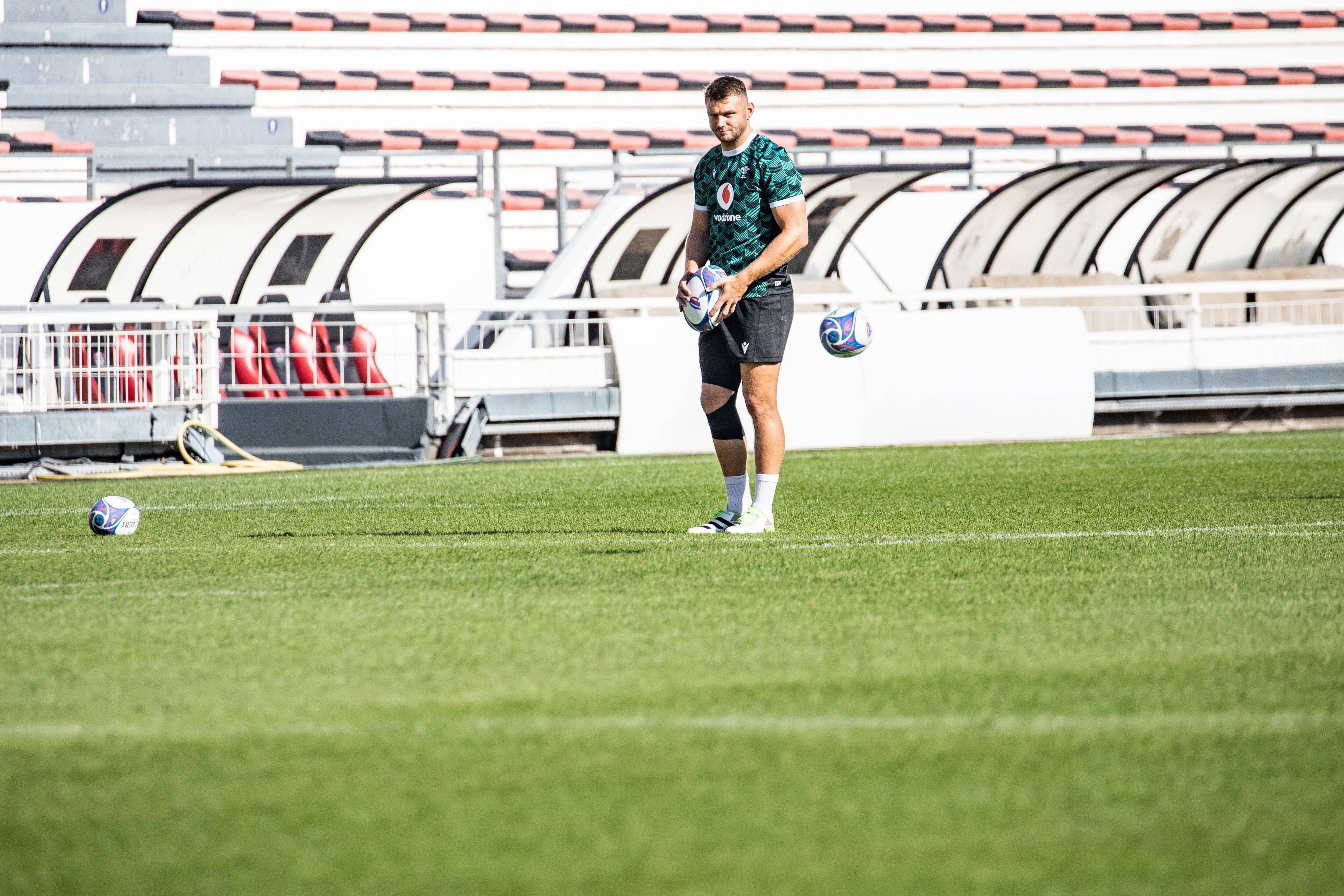 "Je ne veux pas que ce soit mon dernier jour en tant que rugbyman gallois", annonce le demi d'ouverture du RCT Dan Biggar