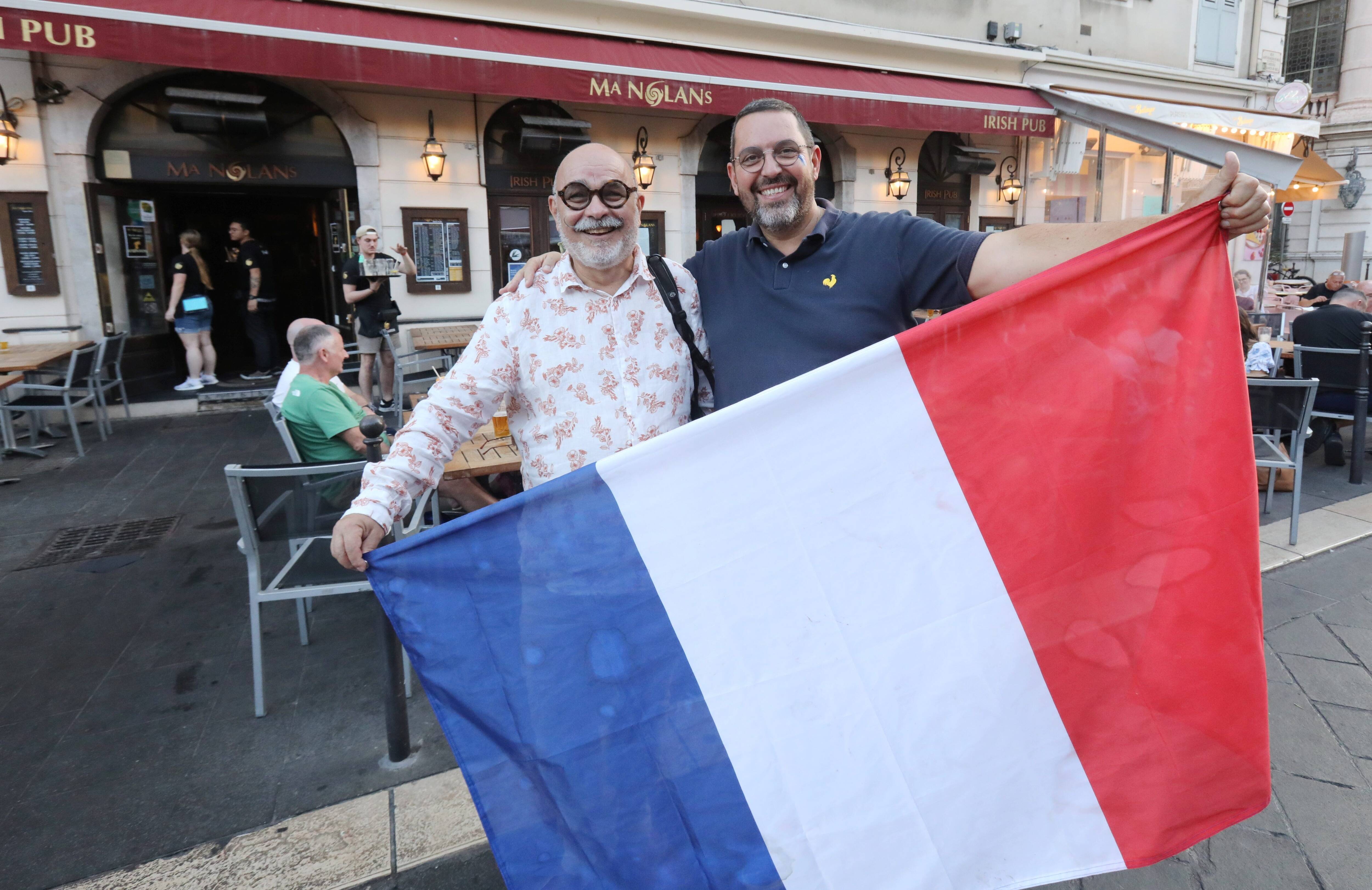 "Un défi immense!": ces deux amis niçois vont pousser les Bleus au Stade de France pour "l'histoire du sport français"