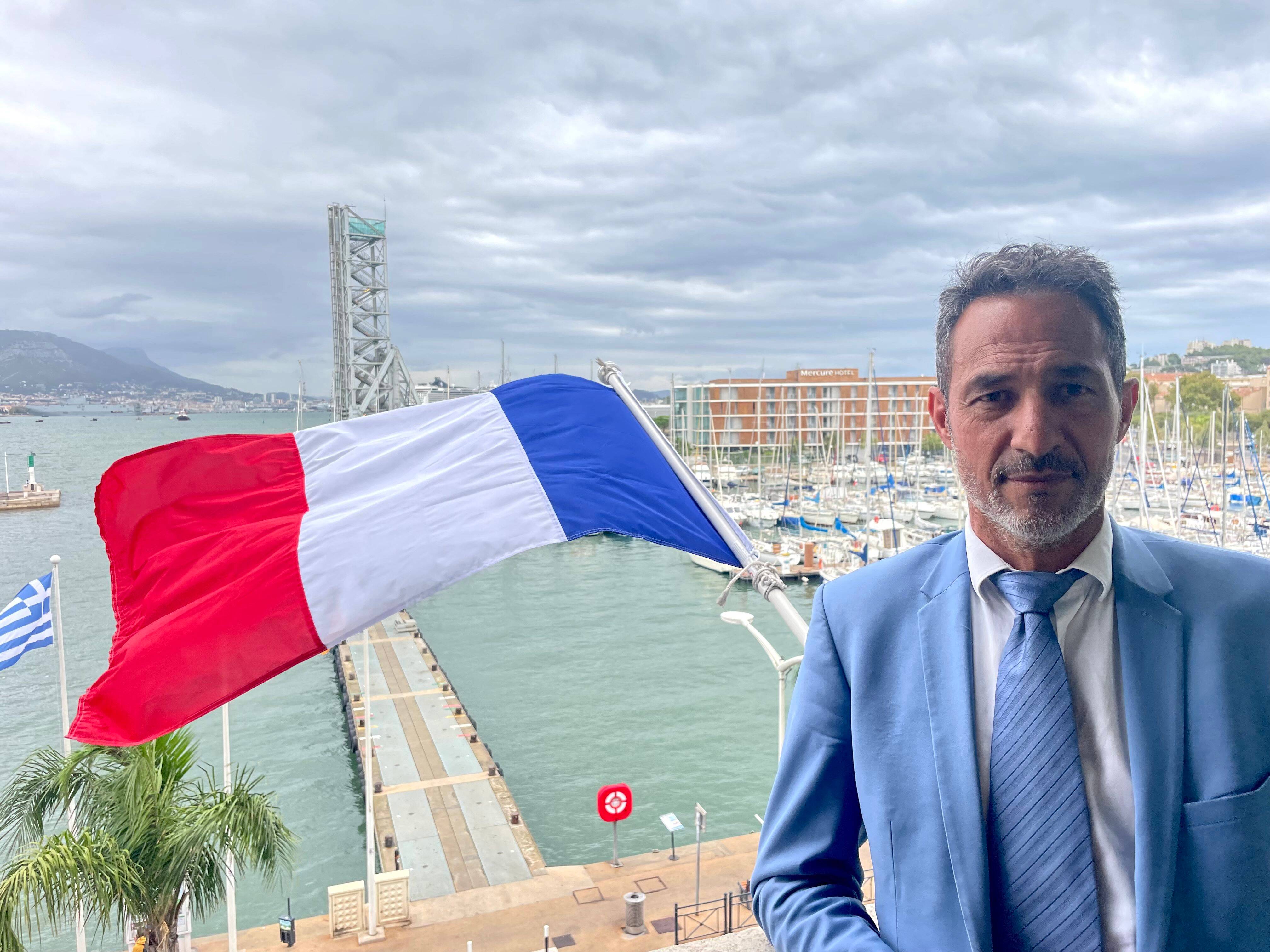 "Qui sera le 3e prof tué? Parce qu'il y en aura d'autres", avertit Cheikh Mansour, élu en charge de la laïcité à la Seyne