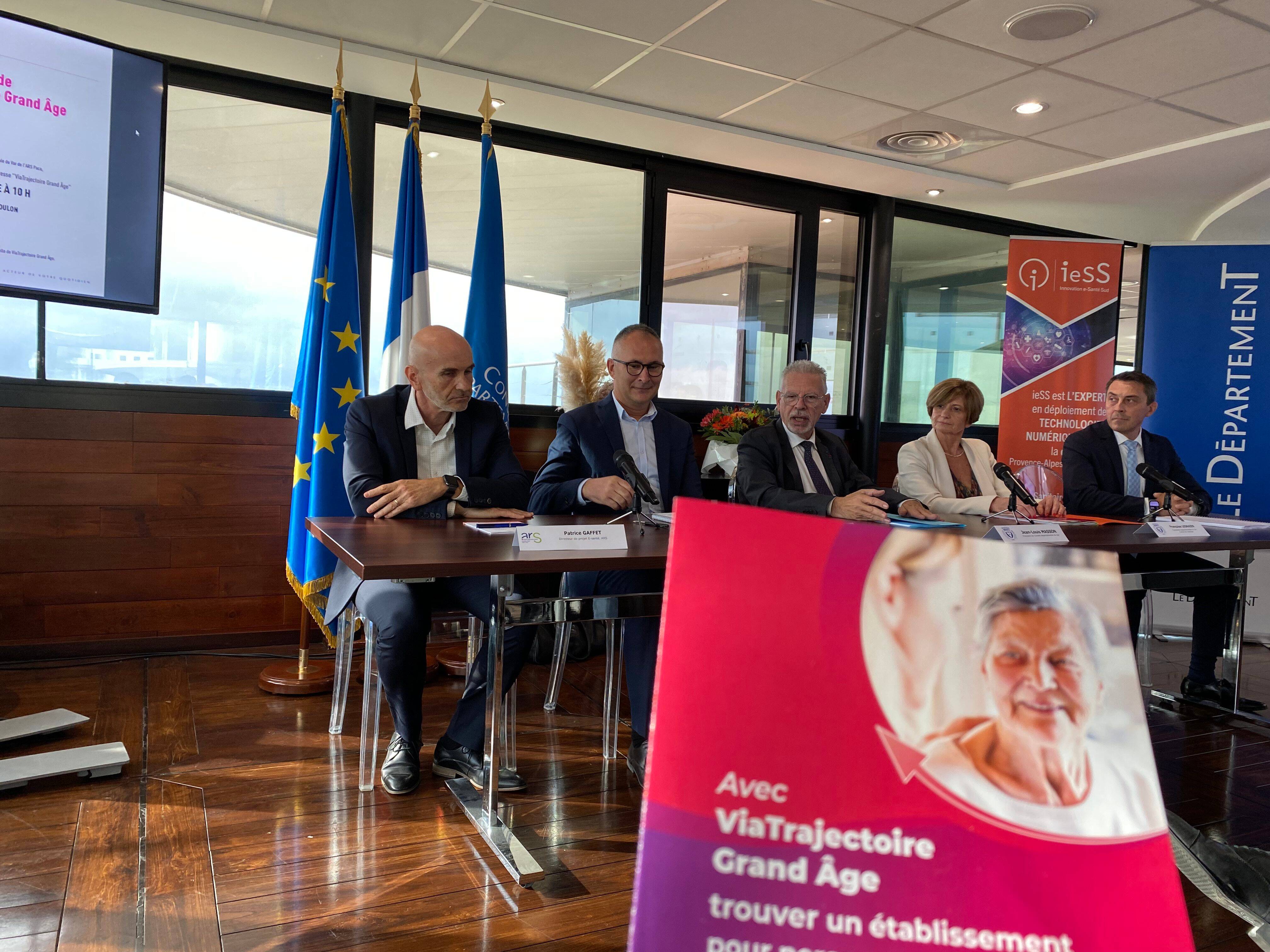 "Cela évitera de passer 125 coups de téléphone": trouver une place en Ehpad dans le Var se fera bientôt en ligne