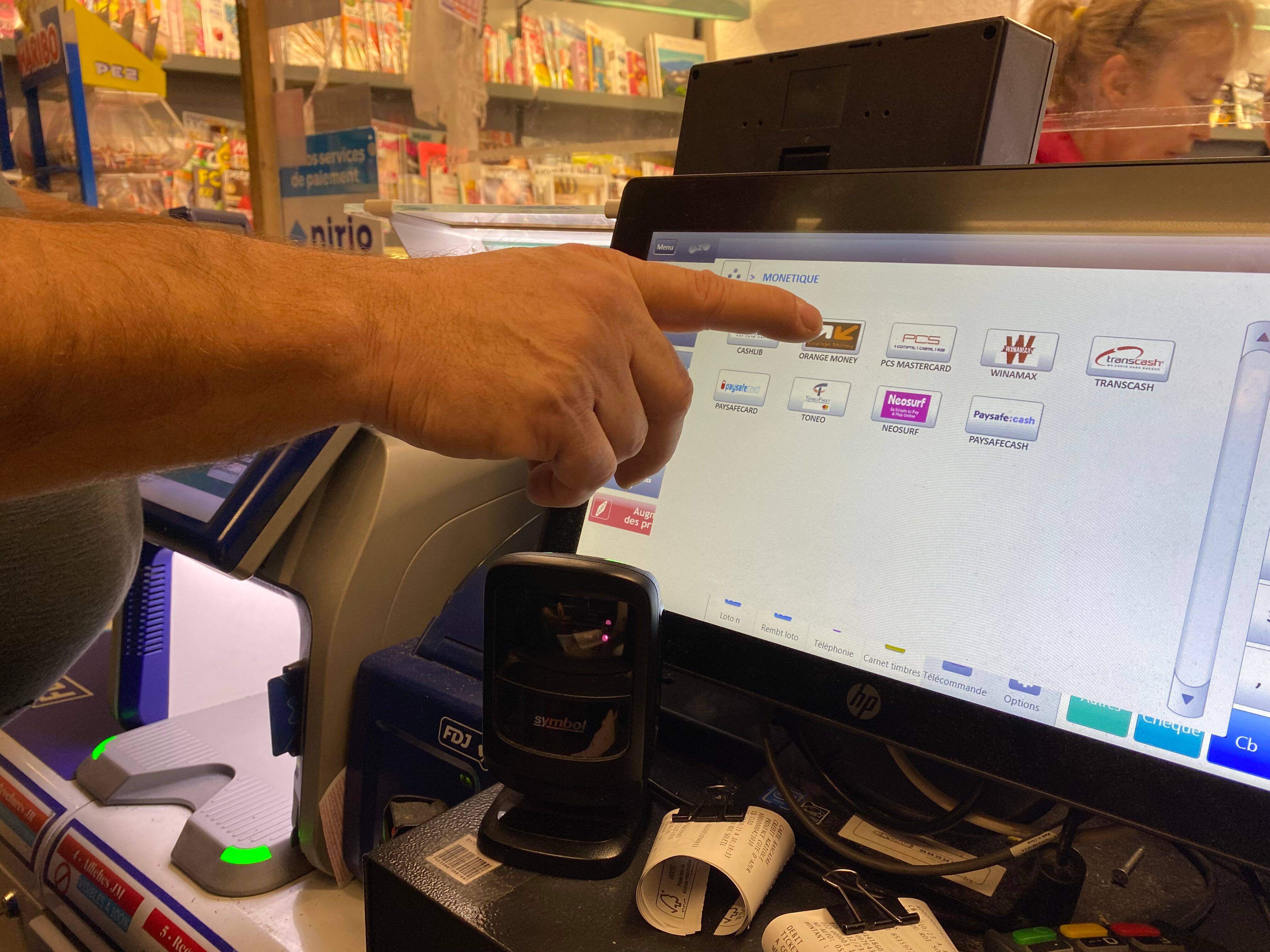 "Attention aux escrocs!", un commerçant alerte sur les arnaques aux cartes prépayées