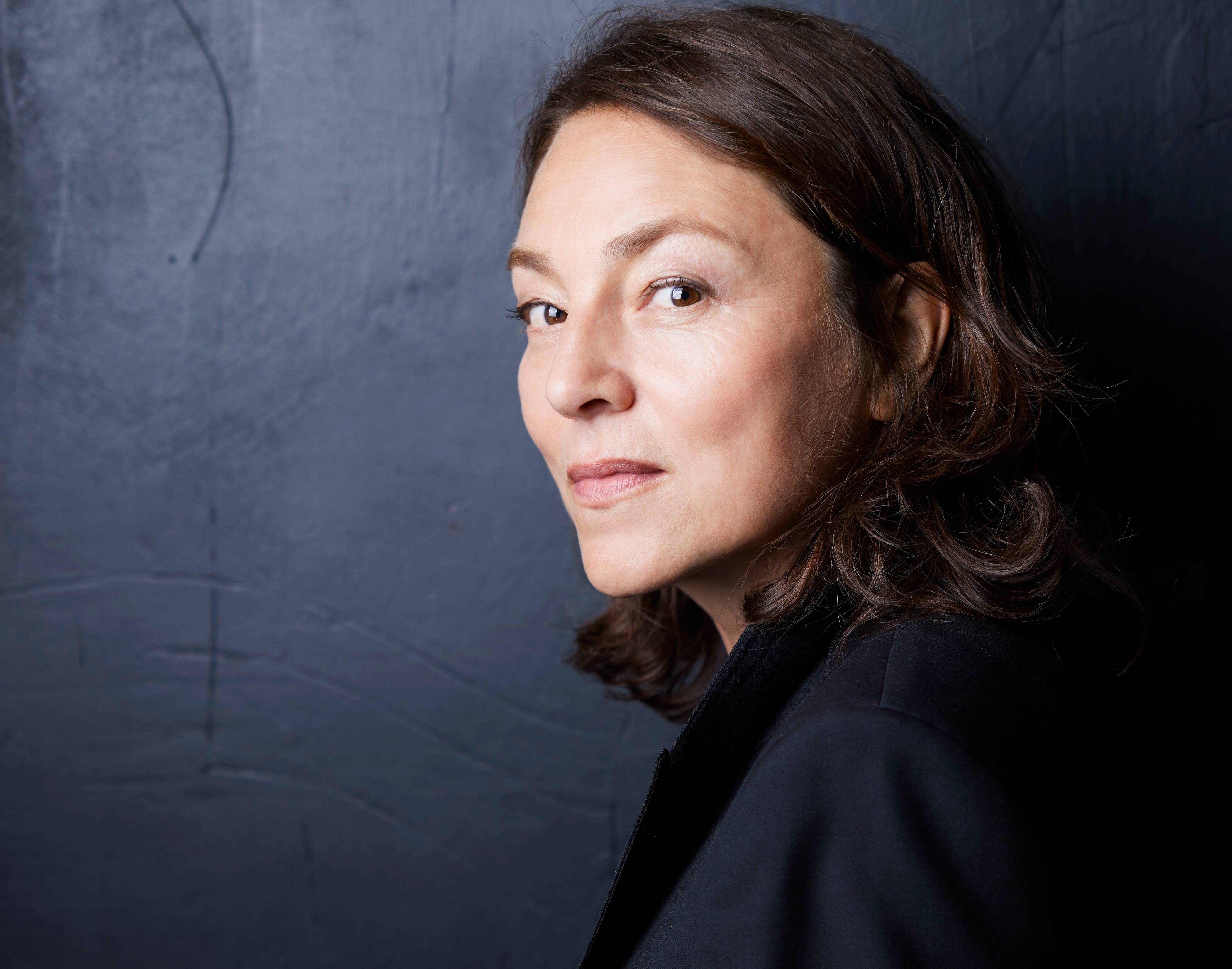 Elle raconte son immersion pendant un an dans une entreprise de pompes funèbres