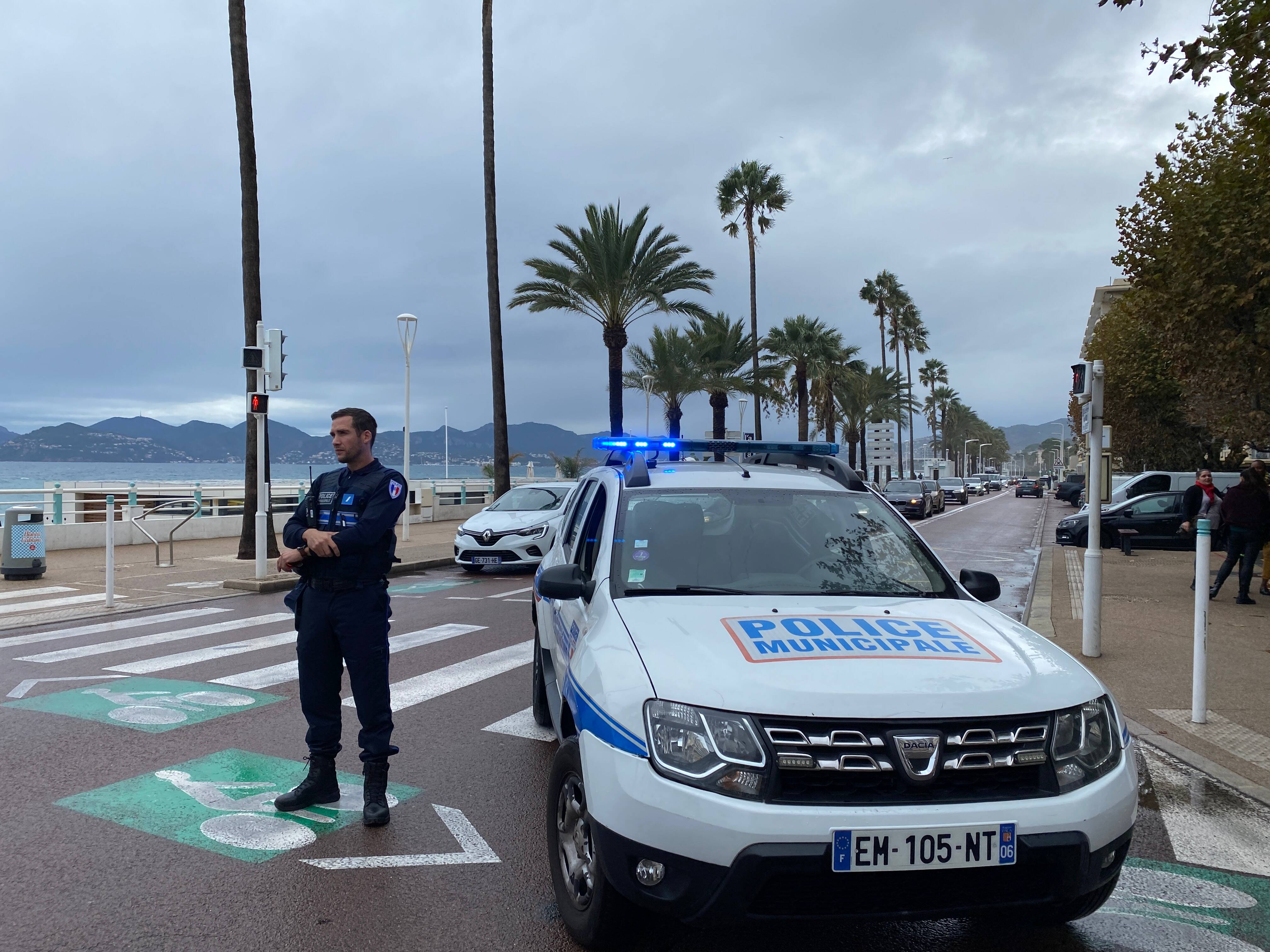 En raison des coups de mer, le boulevard du Midi fermé jusqu'à nouvel ordre à Cannes