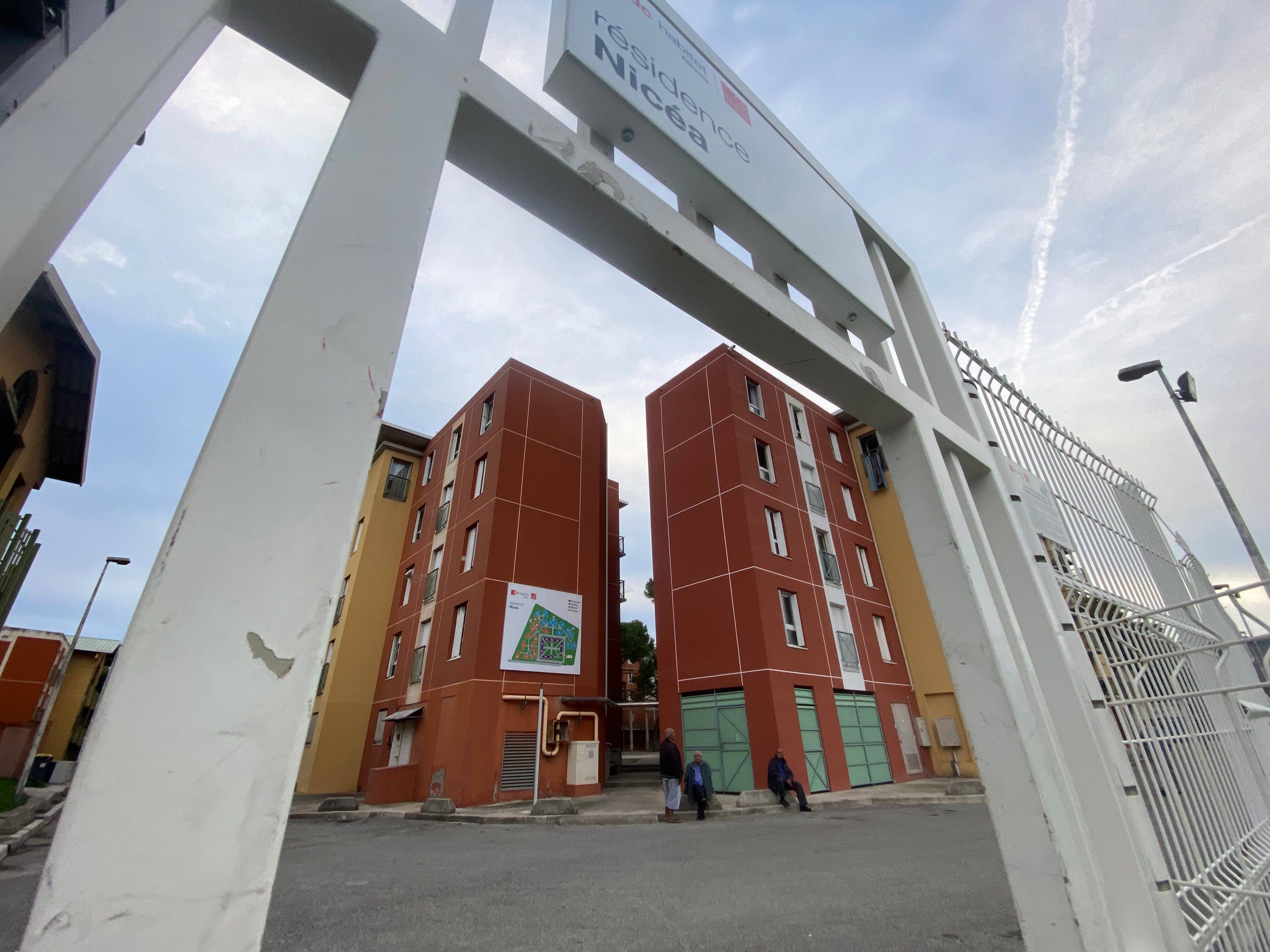 C'est là que Christian Estrosi veut y construire un méga hôpital: qui vit dans le quartier le plus pauvre de France qui se trouve à Nice